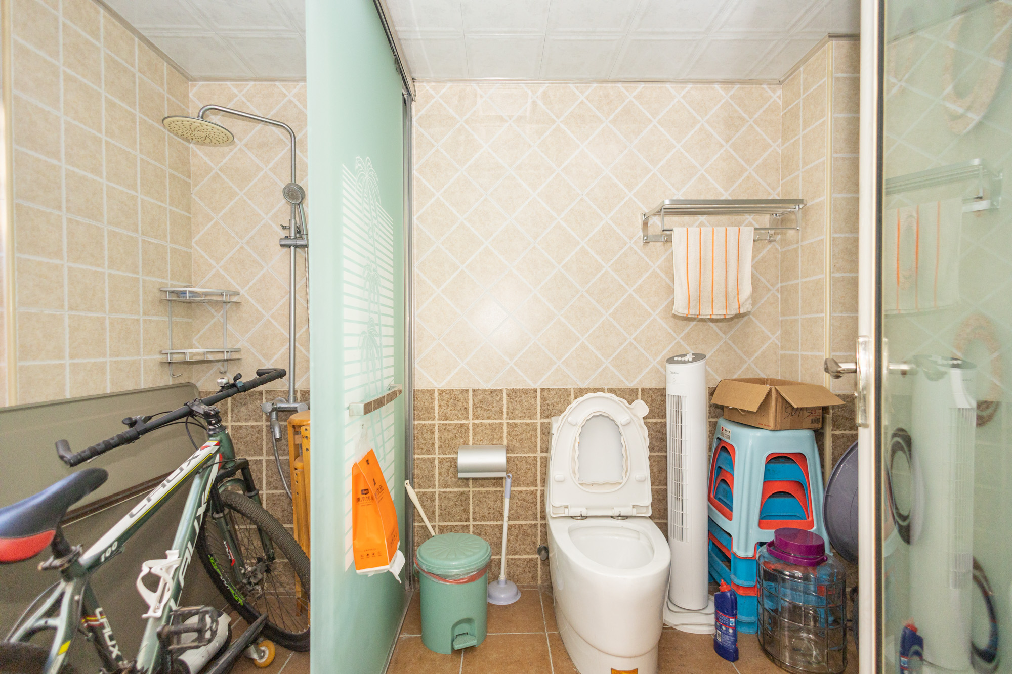 华润凤凰城三期 4室2厅2卫 128.6万 华润凤凰城三期 4室2厅2卫 128.6万卫生间