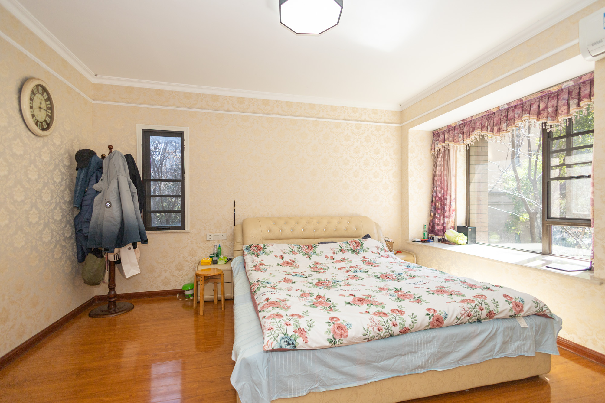 华润凤凰城三期 4室2厅2卫 128.6万 华润凤凰城三期 4室2厅2卫 128.6万卧室