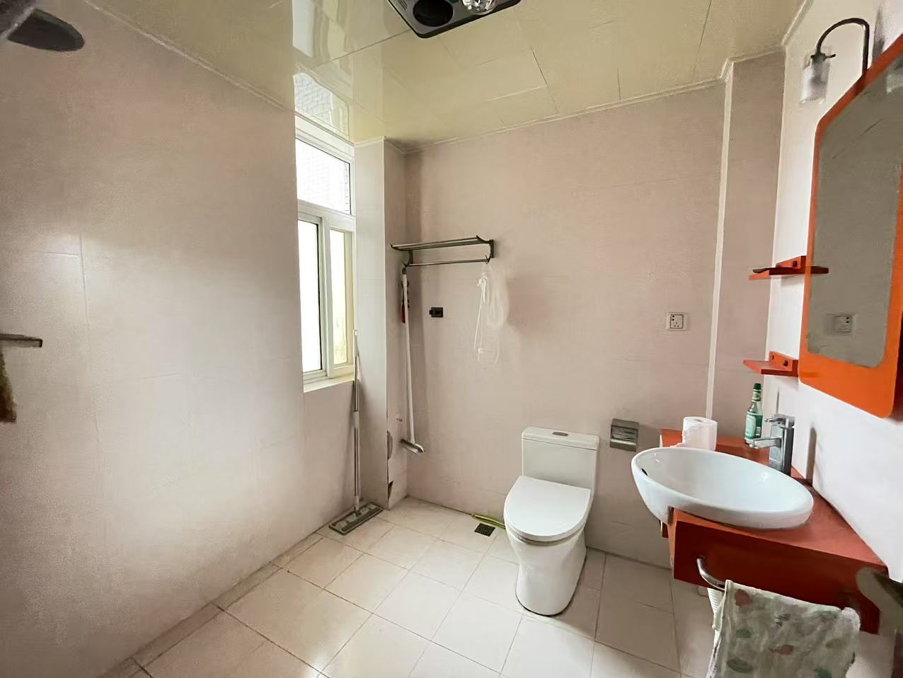 珠江丽园  3室2厅2卫    55.0万 珠江丽园  3室2厅2卫    55.0万室内图