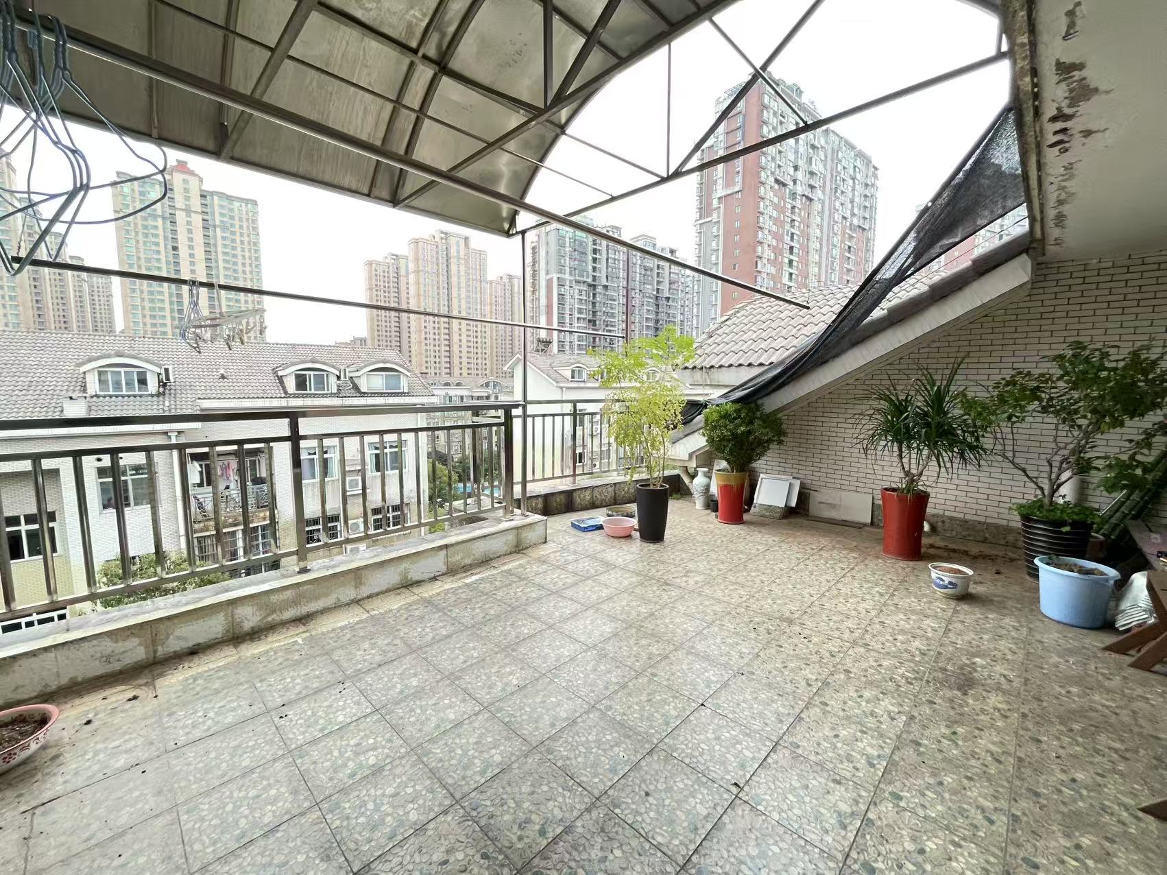 珠江丽园  3室2厅2卫    55.0万 珠江丽园  3室2厅2卫    55.0万室内图