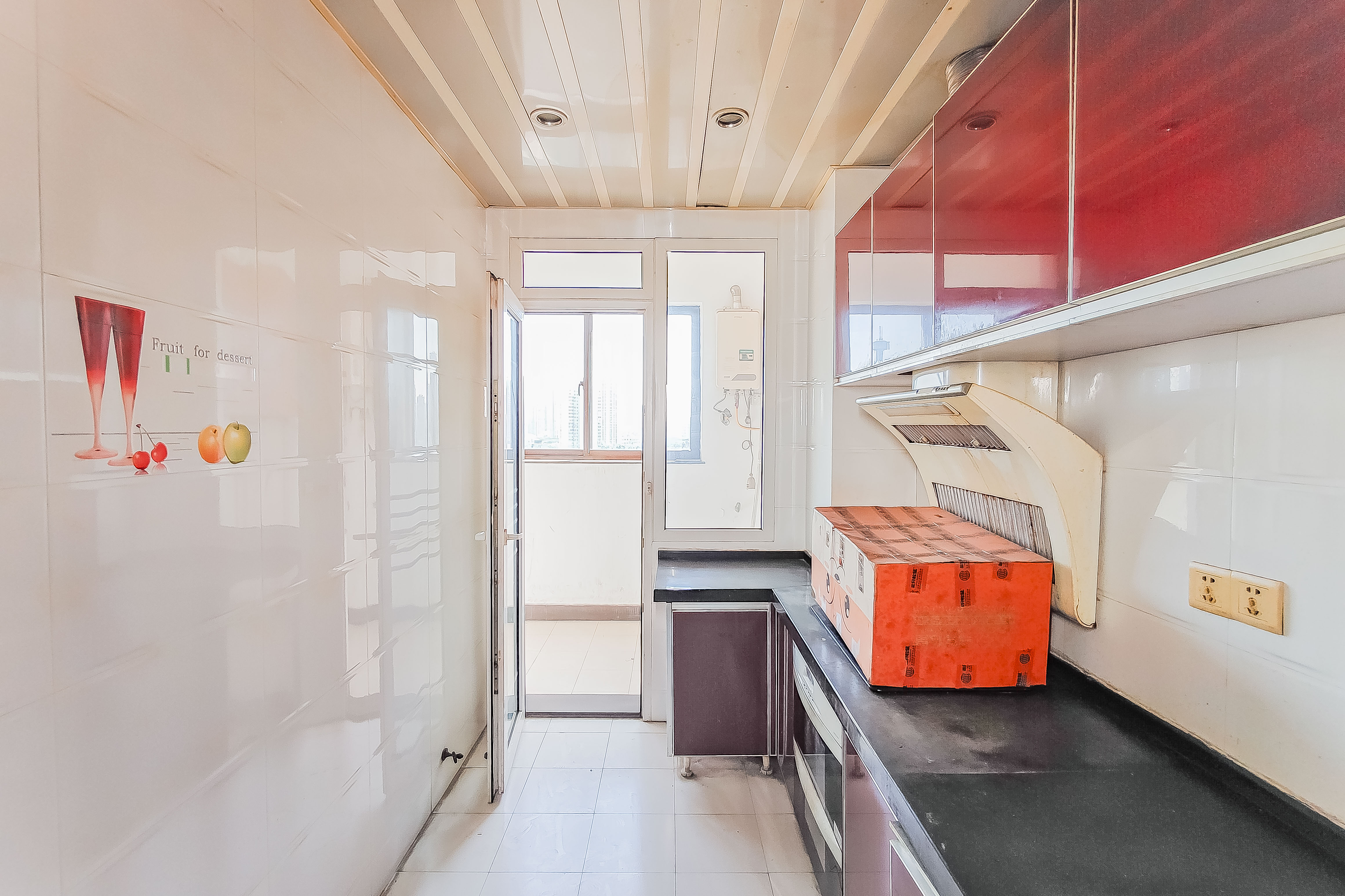 巴黎香榭 4室2厅2卫 150.0万 巴黎香榭 4室2厅2卫 150.0万厨房