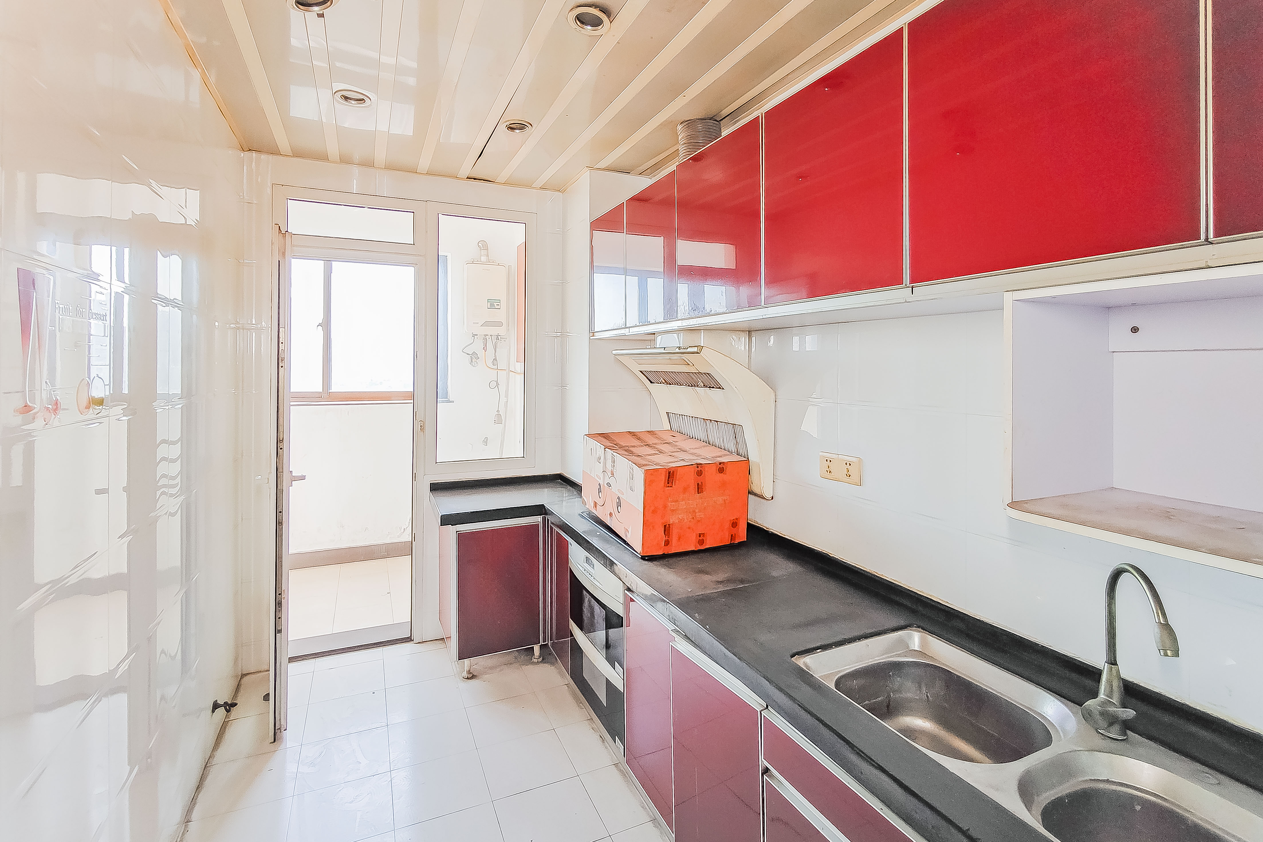 巴黎香榭 4室2厅2卫 150.0万 巴黎香榭 4室2厅2卫 150.0万厨房