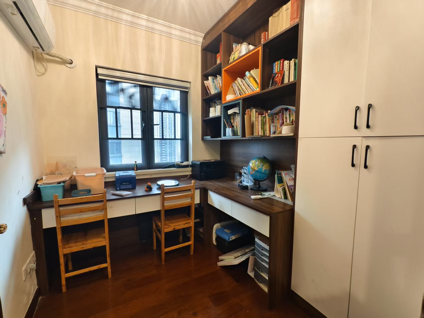 恒大华府  4室2厅2卫    91.8万 恒大华府  4室2厅2卫    91.8万室内图