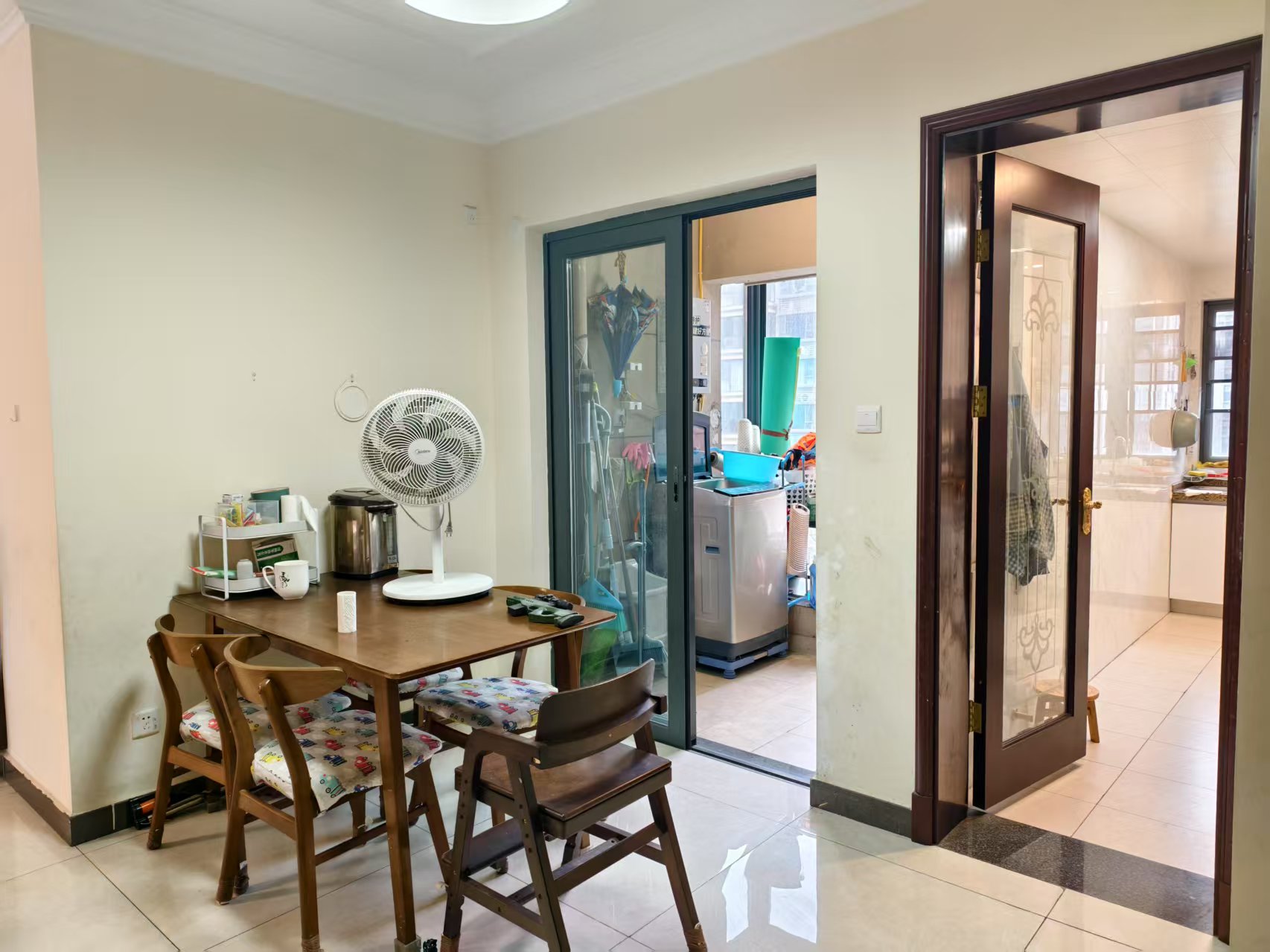 恒大华府  4室2厅2卫    91.8万 恒大华府  4室2厅2卫    91.8万室内图