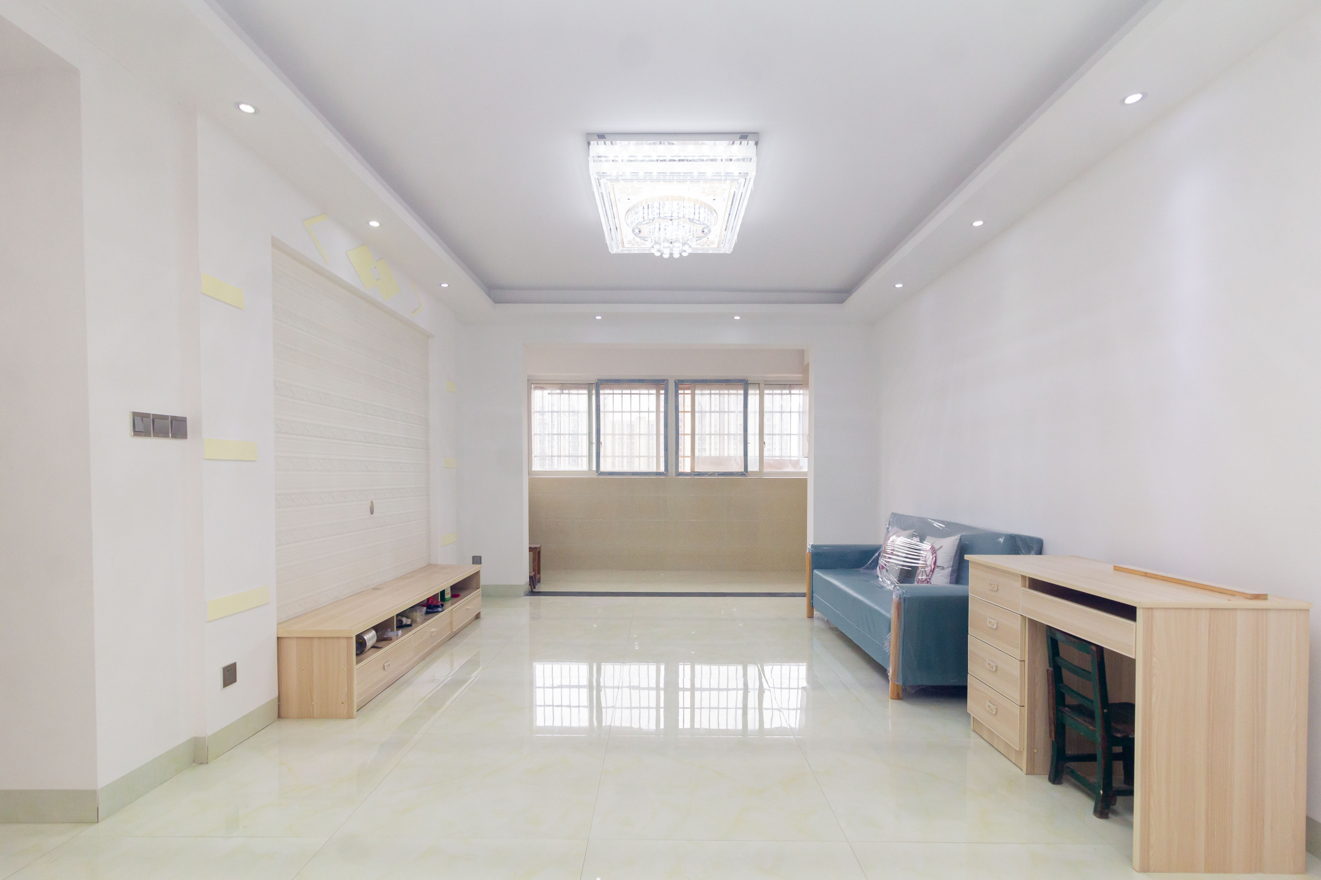 东门尚苑 2室2厅1卫 48.8万 东门尚苑 2室2厅1卫 48.8万客厅