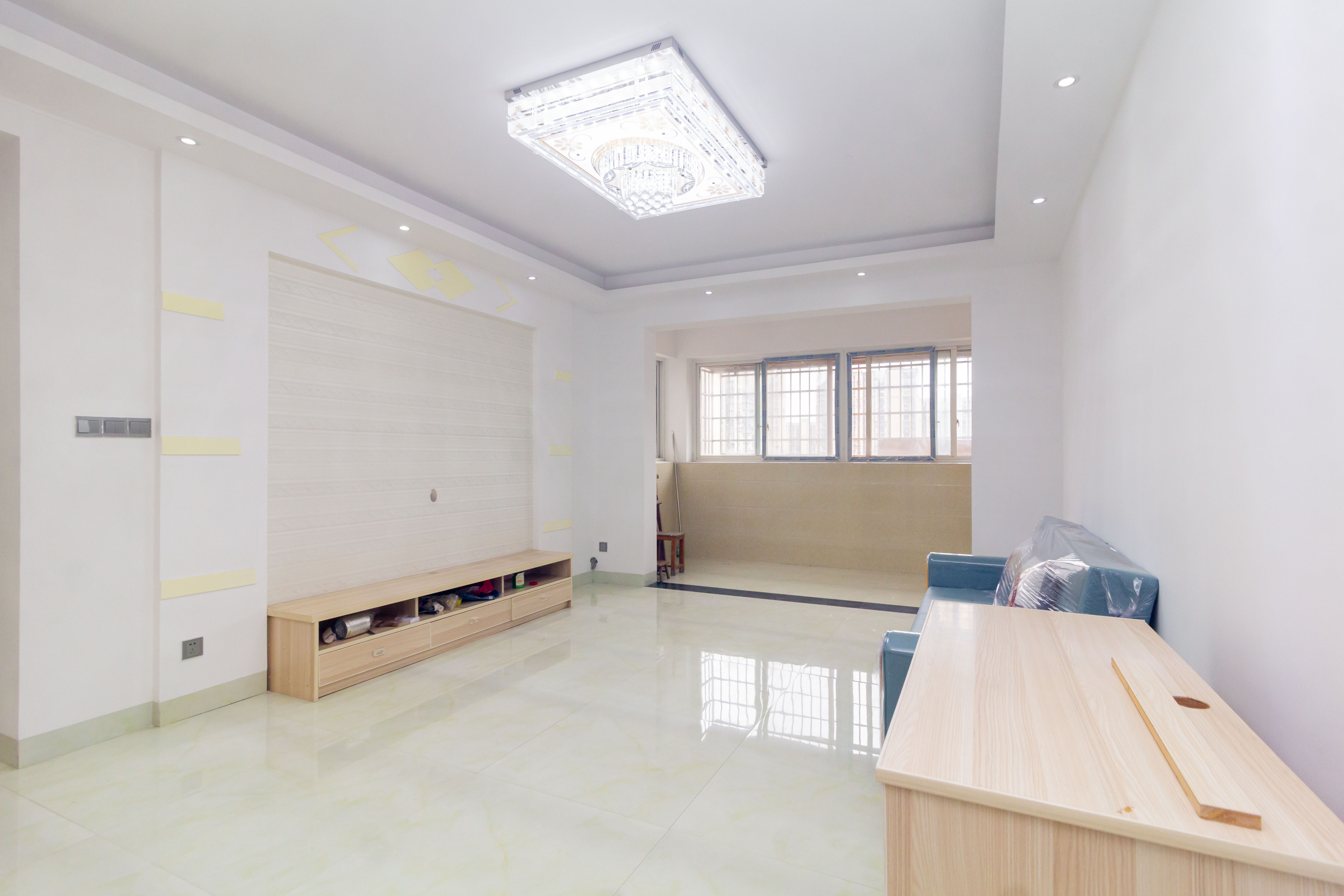 东门尚苑 2室2厅1卫 48.8万 东门尚苑 2室2厅1卫 48.8万客厅