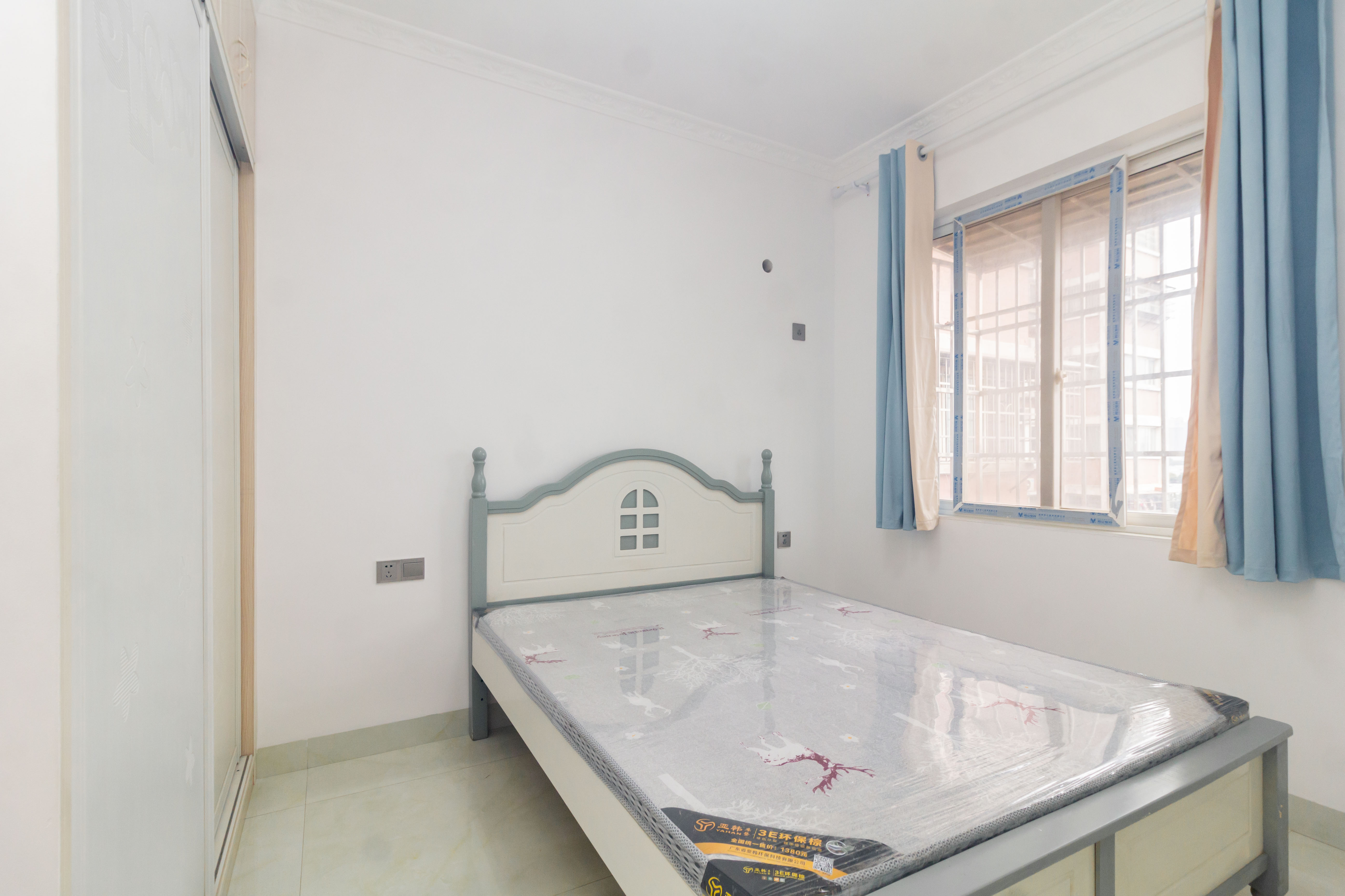 东门尚苑 2室2厅1卫 48.8万 东门尚苑 2室2厅1卫 48.8万卧室