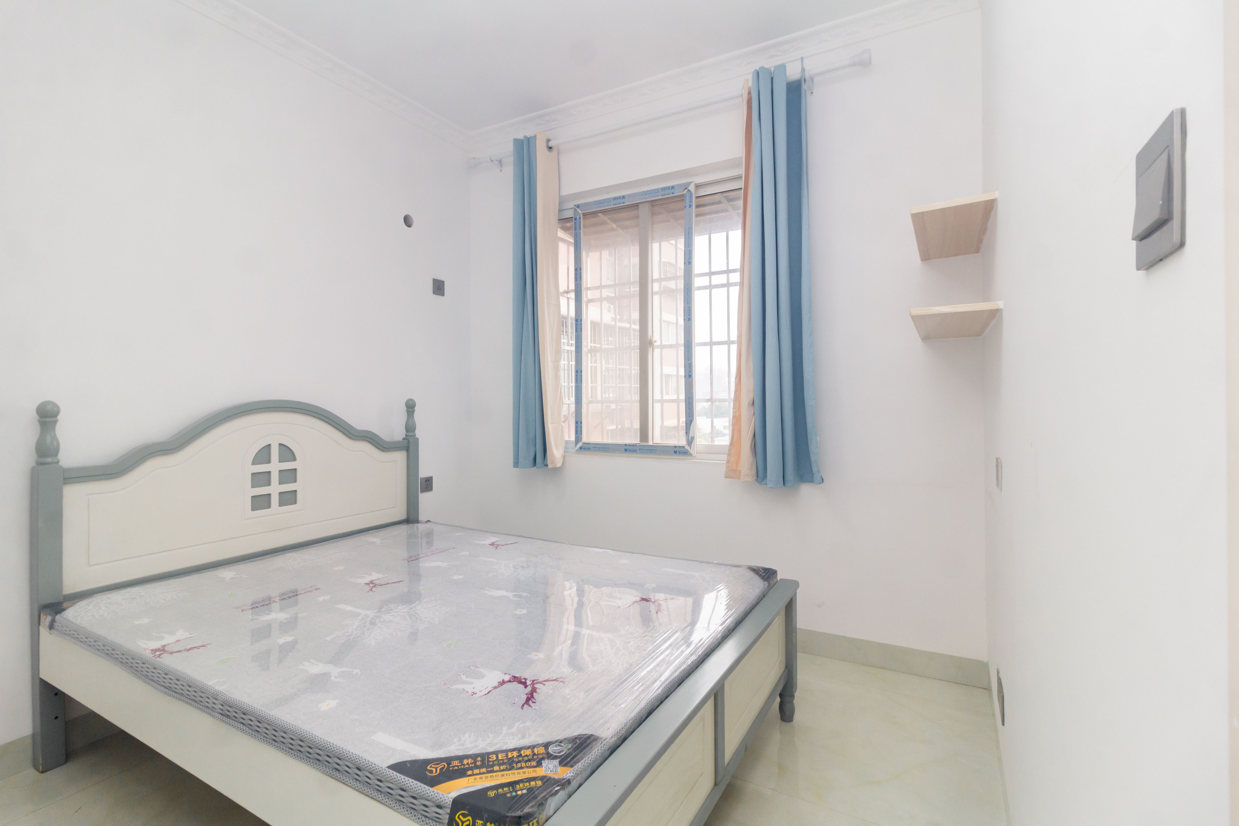 东门尚苑 2室2厅1卫 48.8万 东门尚苑 2室2厅1卫 48.8万卧室