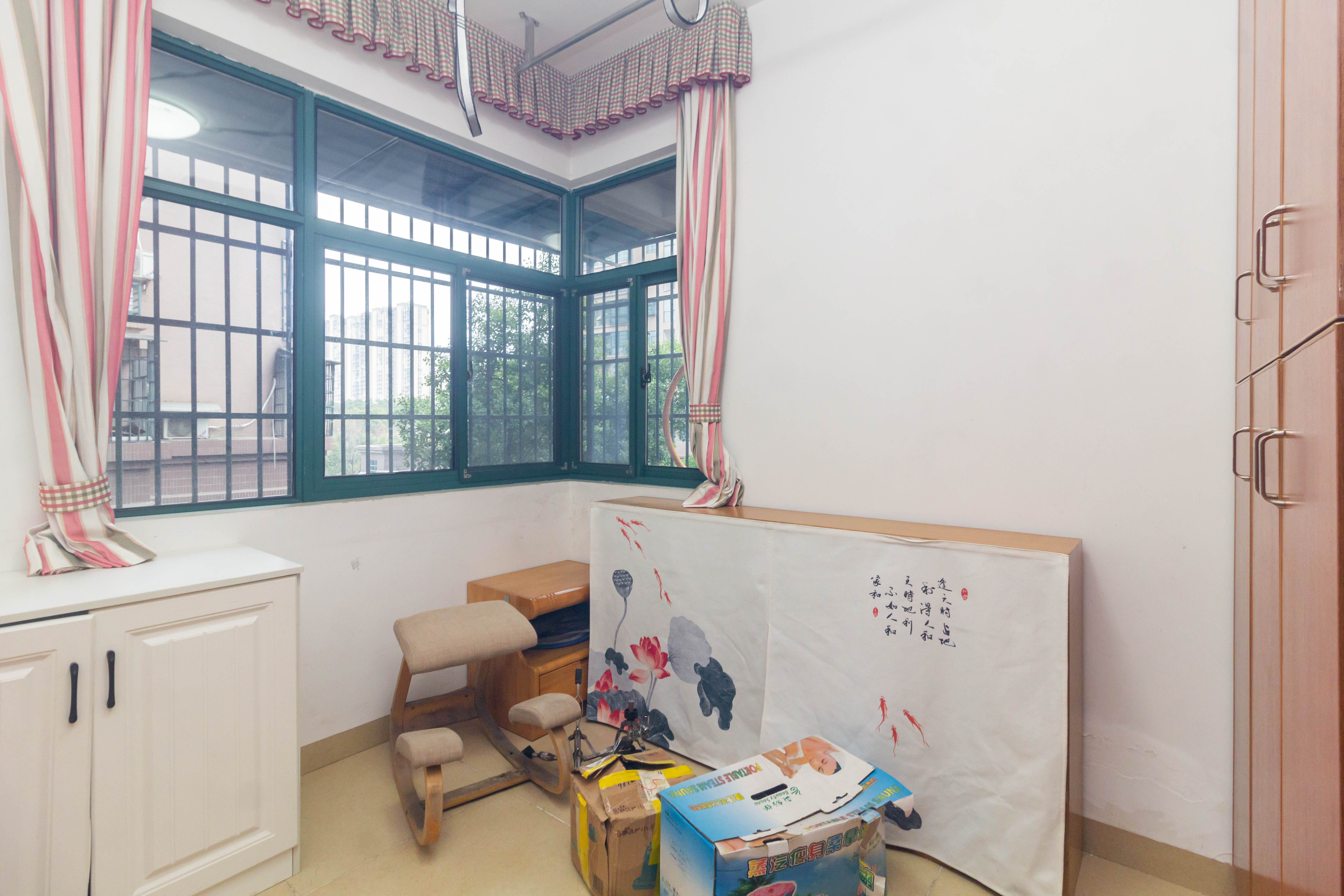 才子佳郡 3室2厅1卫 55.8万 才子佳郡 3室2厅1卫 55.8万卧室