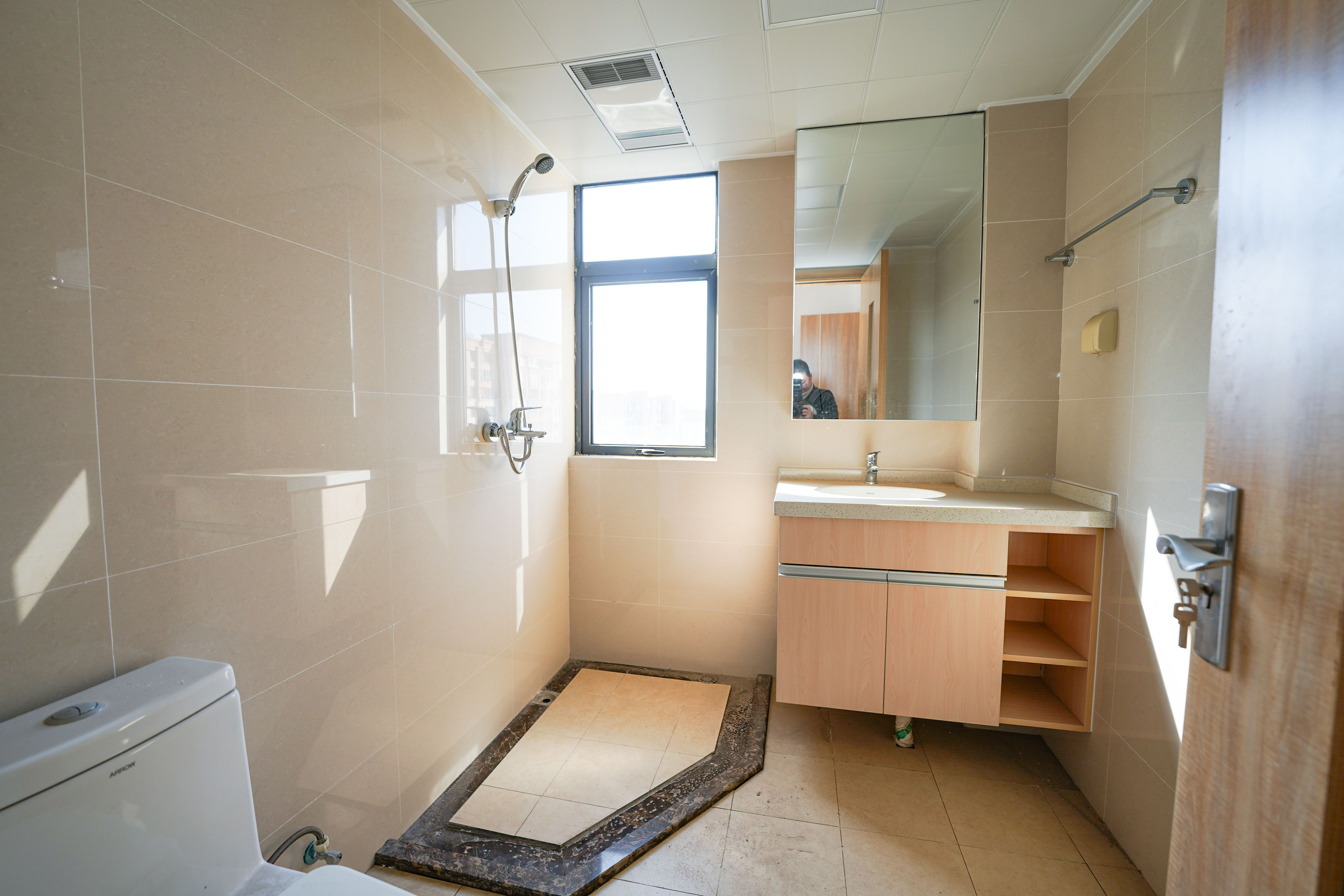 五矿万境蓝山  3室2厅2卫    120.0万 五矿万境蓝山  3室2厅2卫    120.0万其他