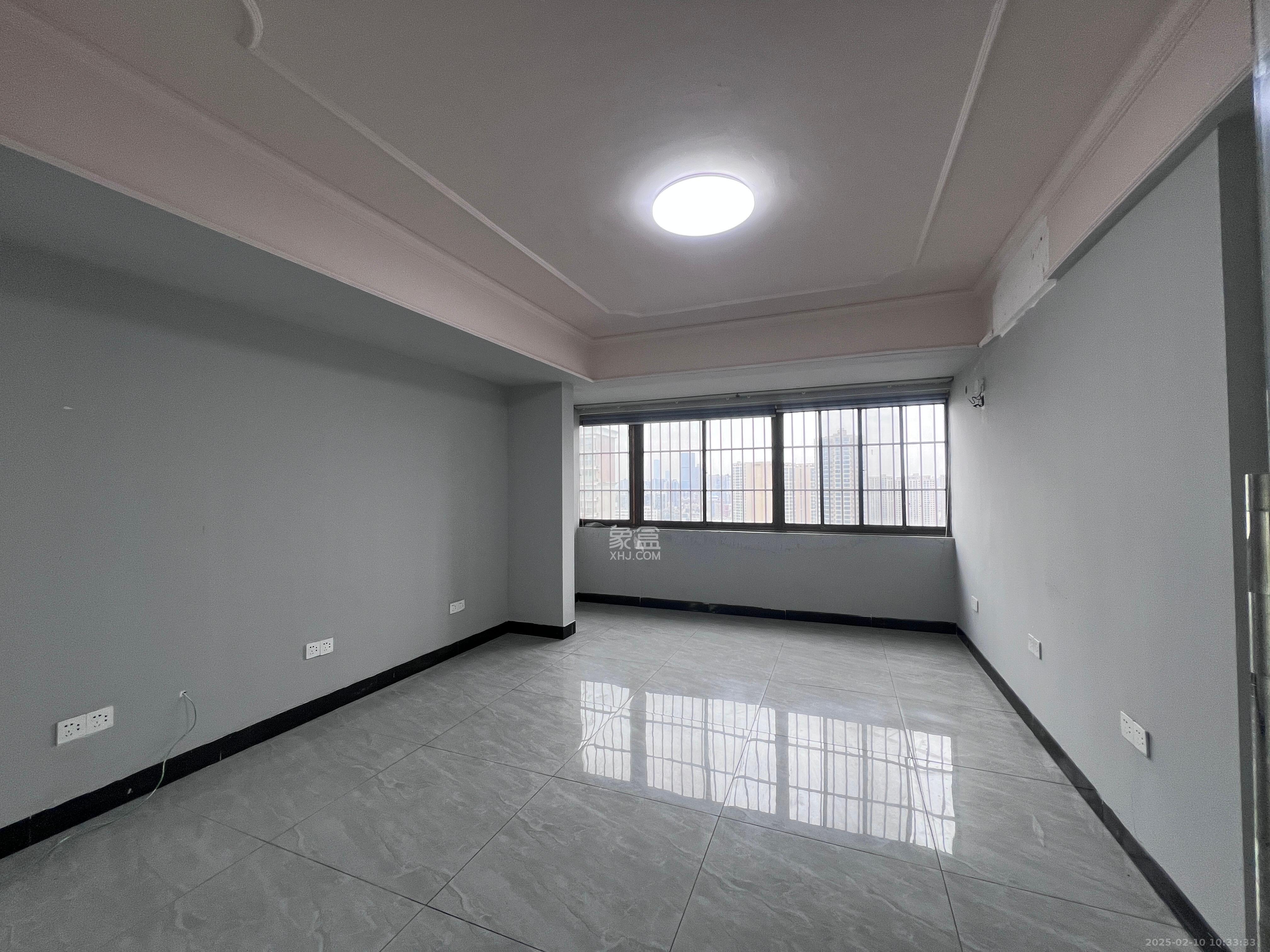 香颂国际  4室2厅2卫    4000.0元/月 香颂国际  4室2厅2卫    4000.0元/月