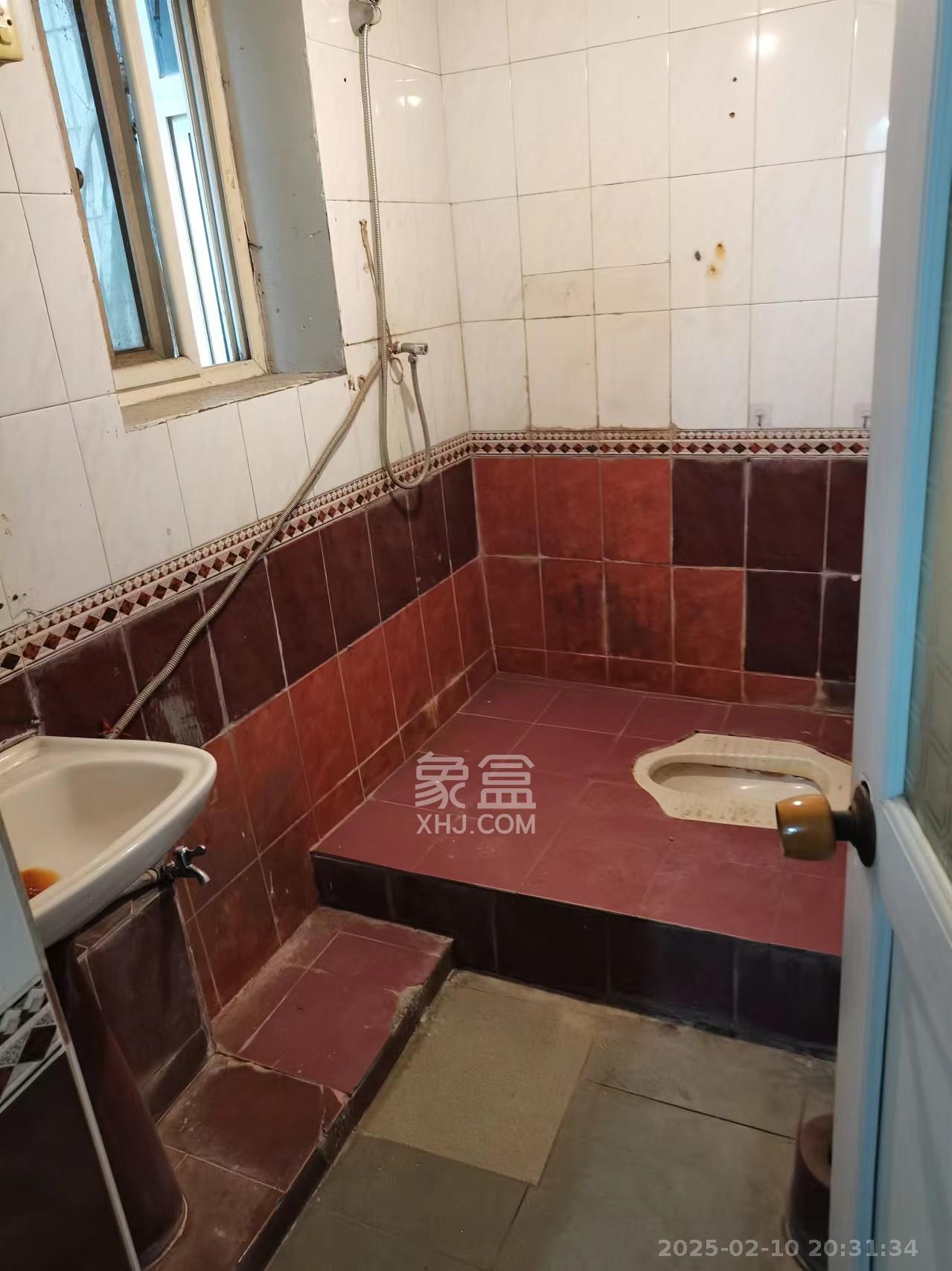 天心大厦 2室2厅1卫 2200.0元/月 天心大厦 2室2厅1卫 2200.0元/月室内图