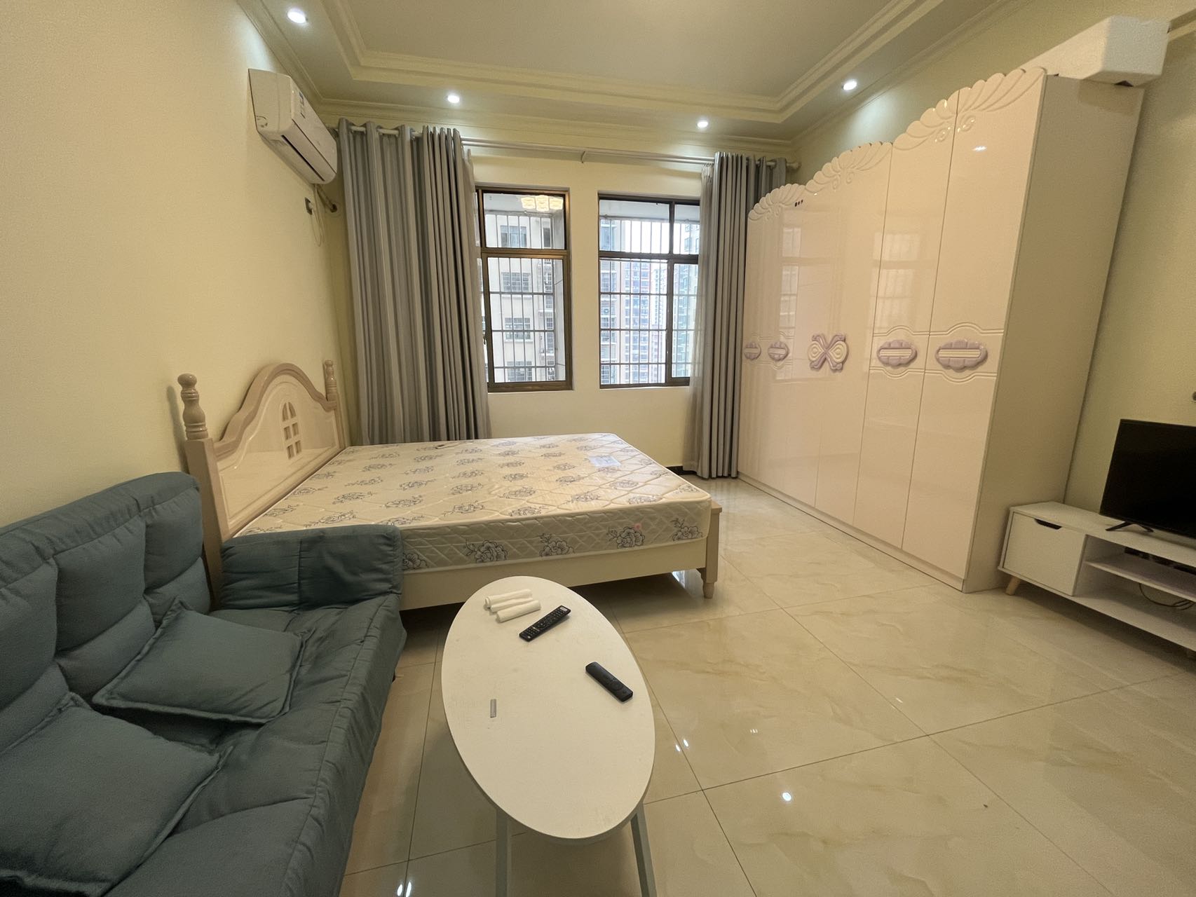 云顶上品  1室1厅1卫    1000.0元/月 云顶上品  1室1厅1卫    1000.0元/月室内图