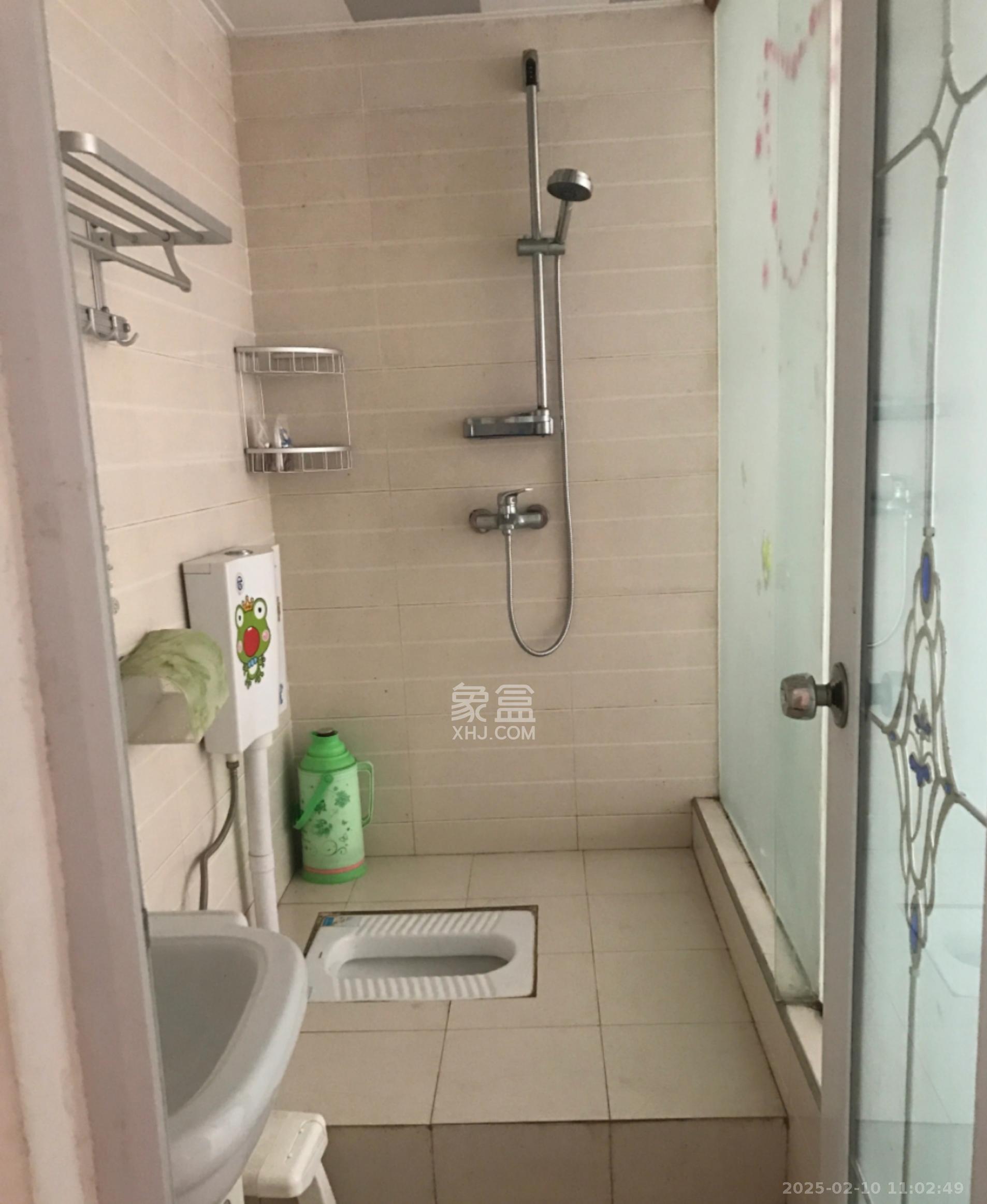 中建麓山和苑  3室2厅2卫   1800.00元/月室内图