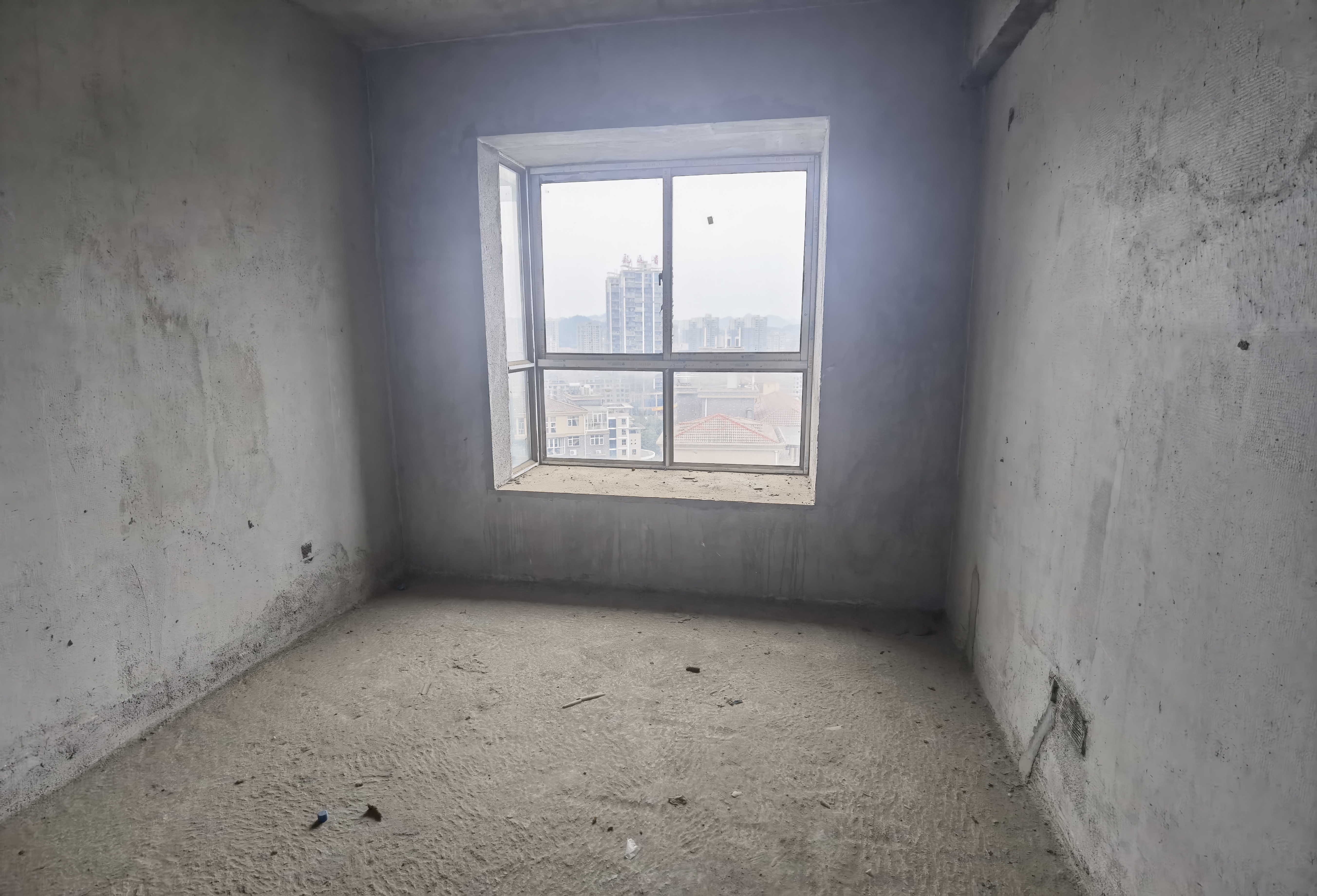 龙一星城 3室2厅2卫 56.8万 龙一星城 3室2厅2卫 56.8万客厅