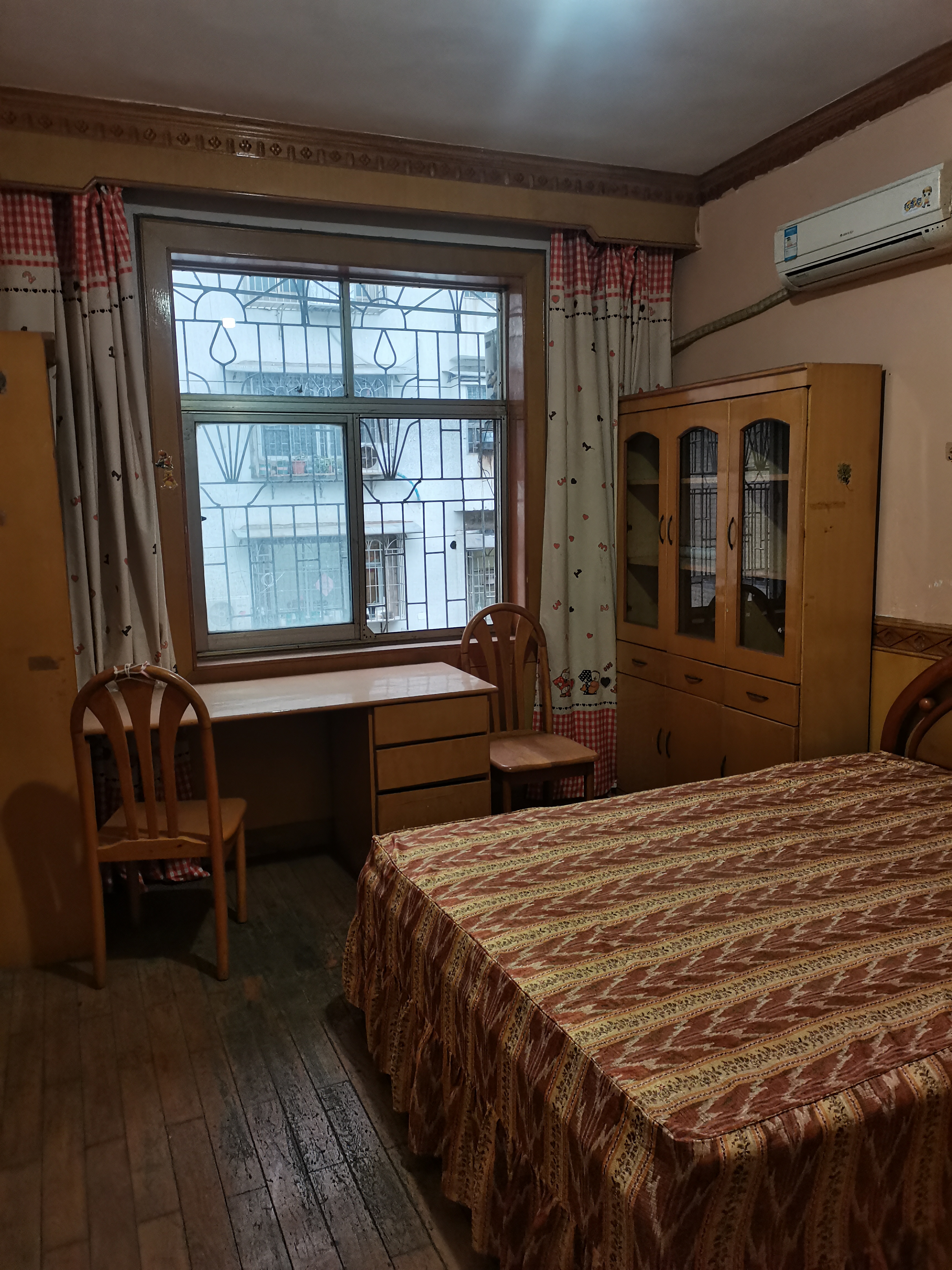 娄底市电子研究所  3室1厅1卫    50.0万