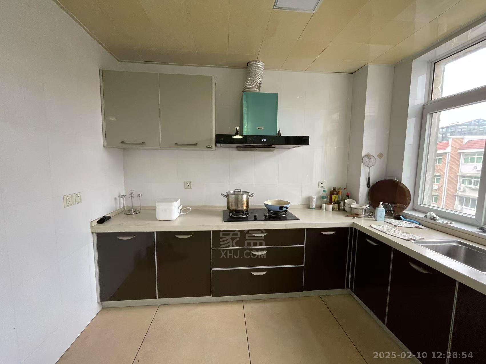 珠江丽园 4室2厅2卫 1800.0元/月 珠江丽园 4室2厅2卫 1800.0元/月室内图