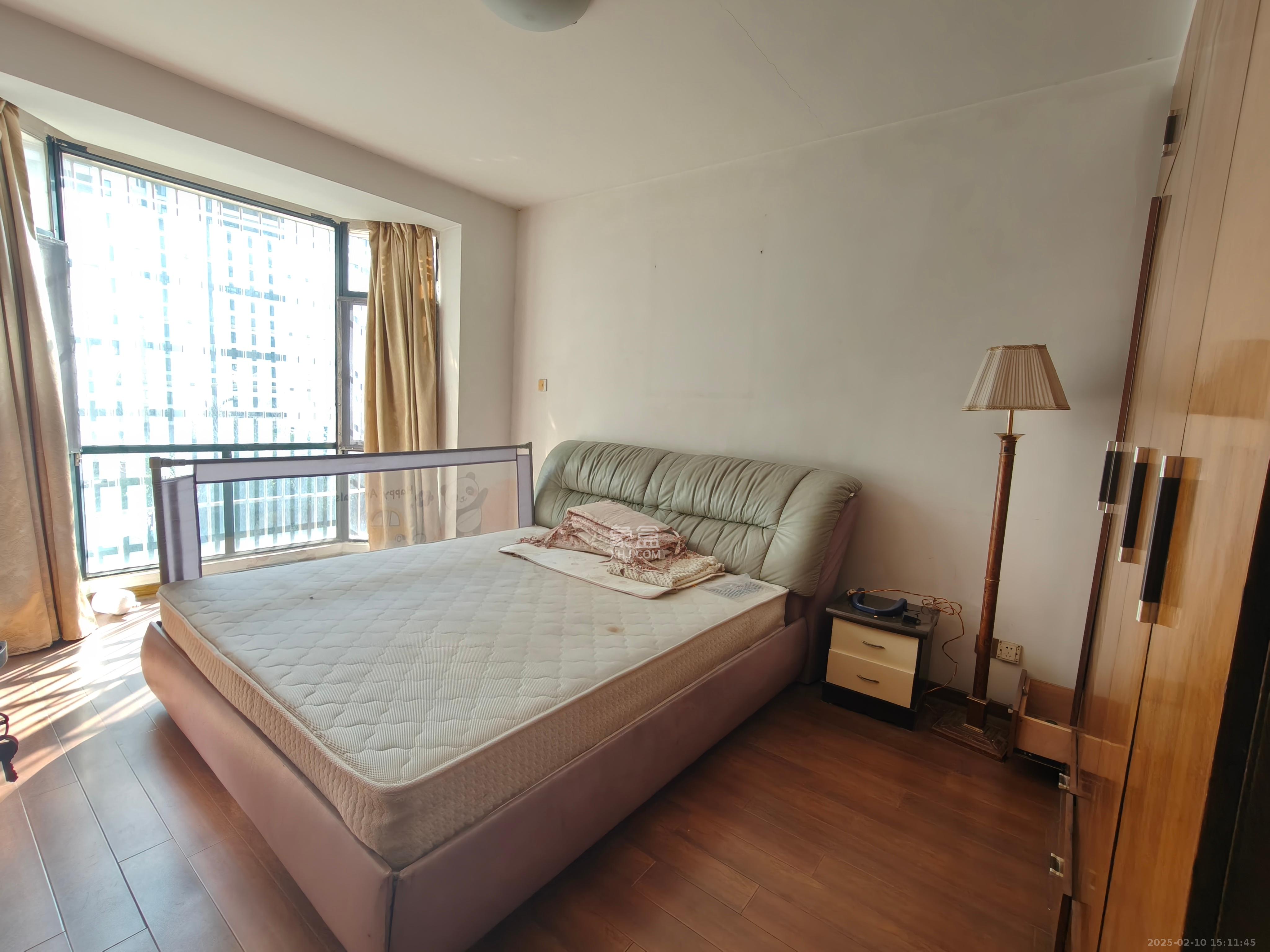 中江锦城  3室2厅2卫   2100.00元/月室内图