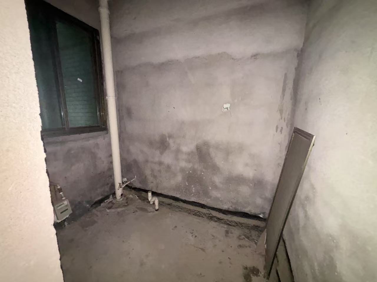 滨江财富中心  3室2厅1卫   35.00万室内图