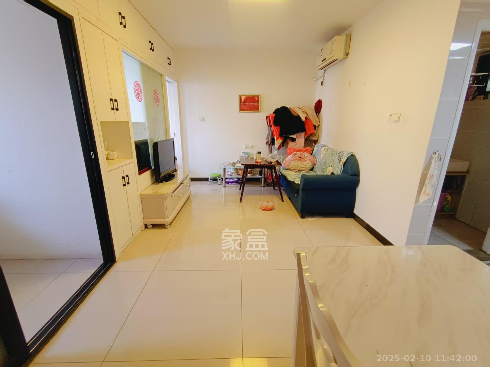 阳光100二期 2室1厅1卫 1600.0元/月 阳光100二期 2室1厅1卫 1600.0元/月室内图