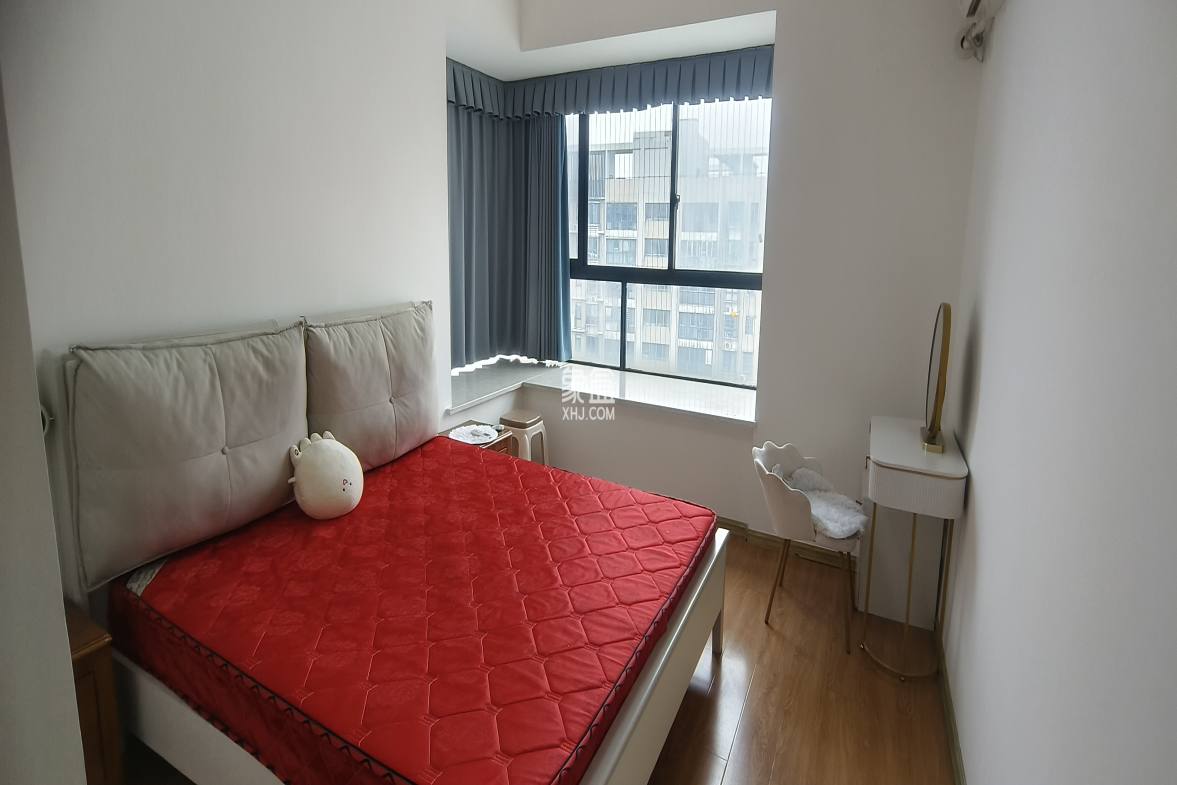 梓湖观邸 1室3厅2卫 2400.00元/月 梓湖观邸 1室3厅2卫 2400.00元/月室内图