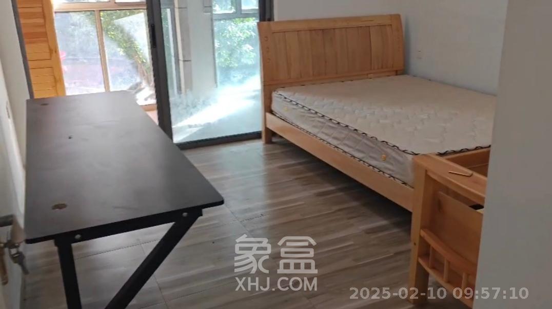 八方小区B区  2室1厅1卫   2500.00元/月室内图