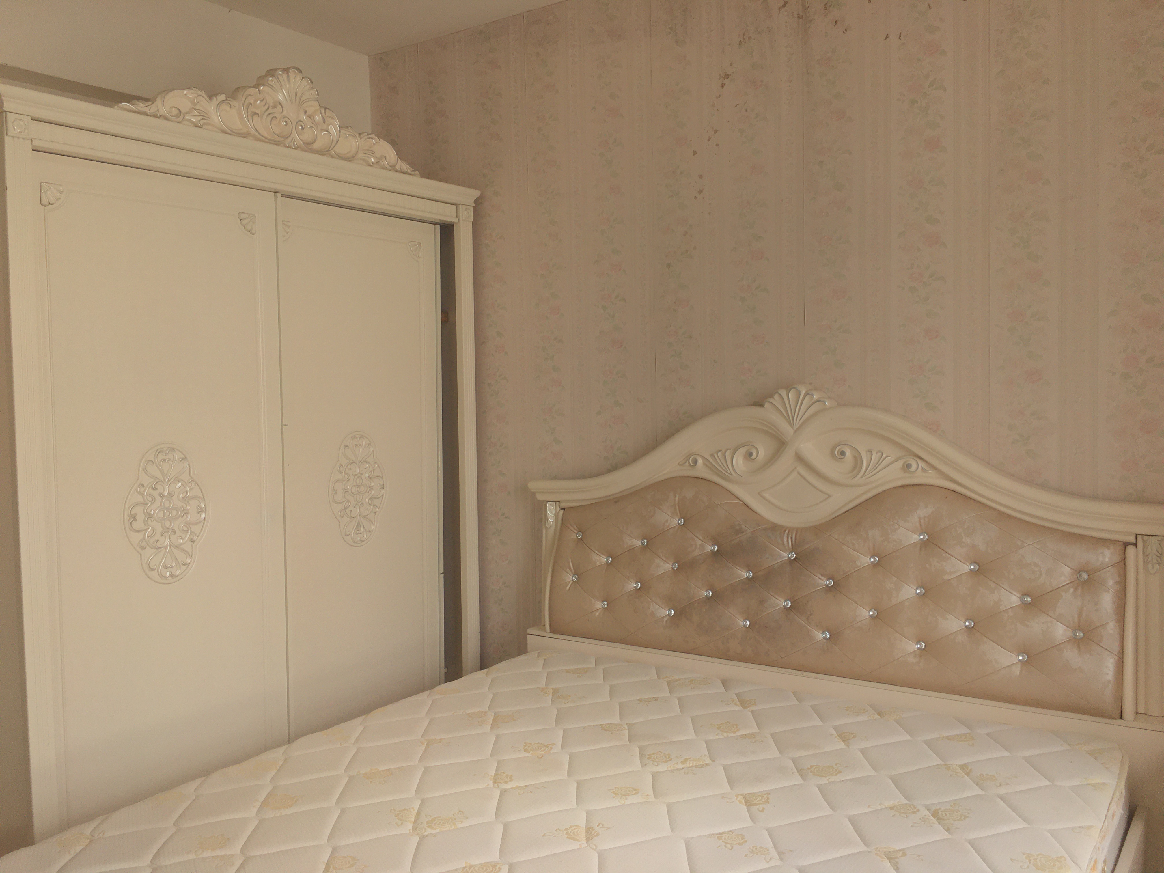 夏瑶花苑 2室2厅1卫 2600.0元/月 夏瑶花苑 2室2厅1卫 2600.0元/月室内图