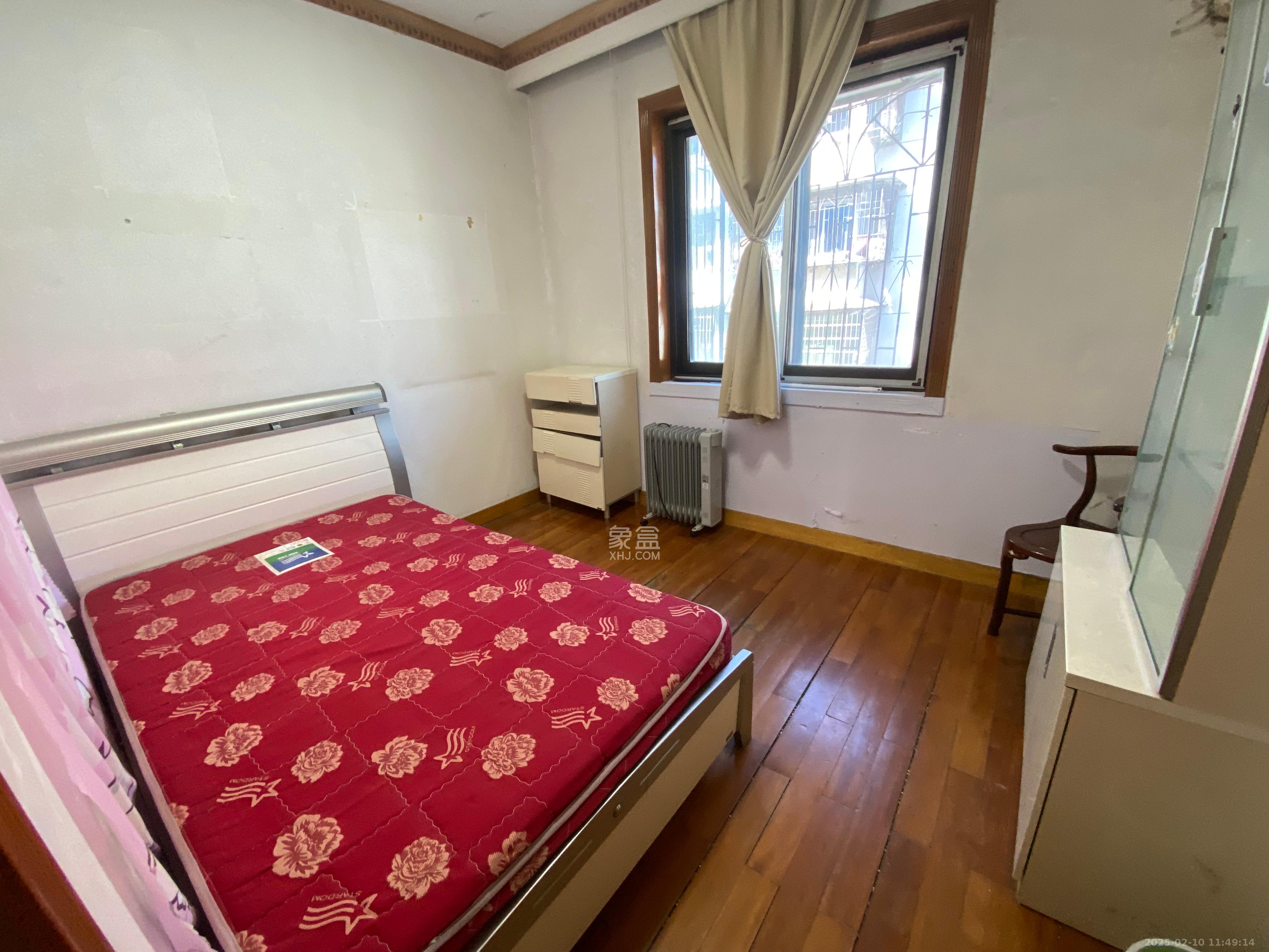 天心游路散盘 3室2厅1卫 2000.0元/月 天心游路散盘 3室2厅1卫 2000.0元/月室内图