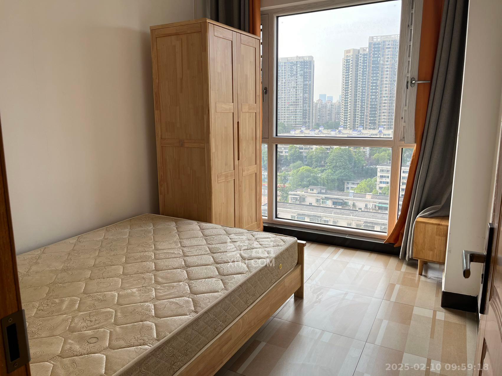 江南华府  3室2厅2卫   2600.00元/月室内图