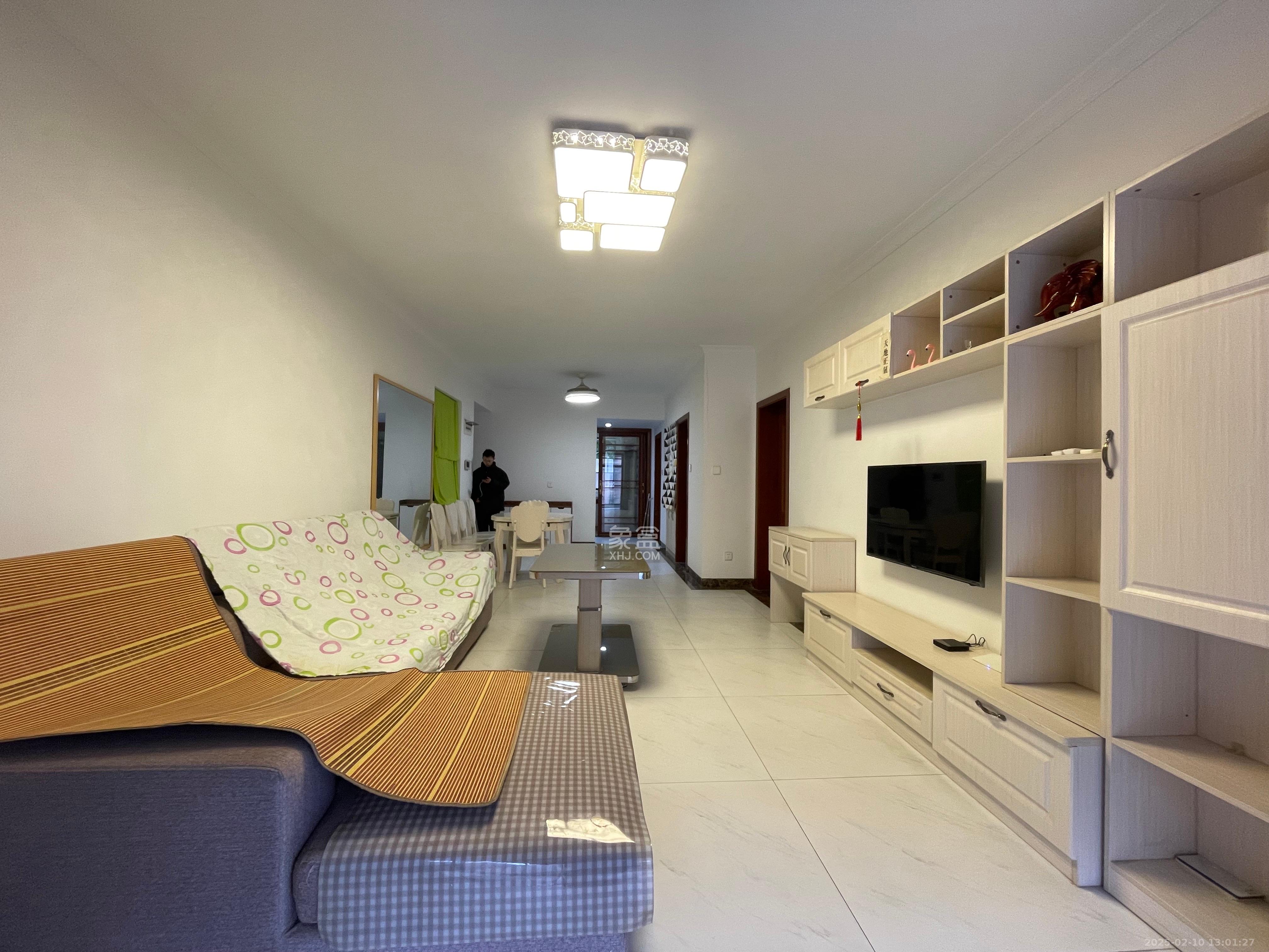 东业上城嘉苑(晟悦国际)  2室1厅1卫    1900.0元/月 东业上城嘉苑(晟悦国际)  2室1厅1卫    1900.0元/月室内图