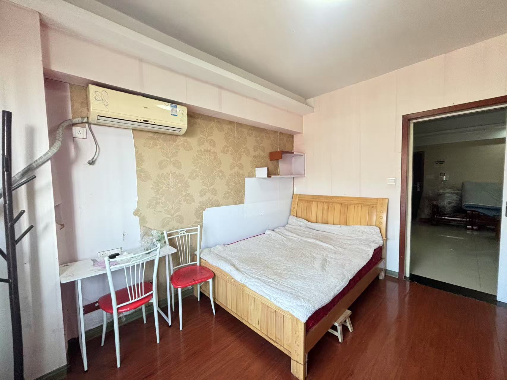 滨江财富中心 2室2厅1卫 1200.0元/月 滨江财富中心 2室2厅1卫 1200.0元/月室内图