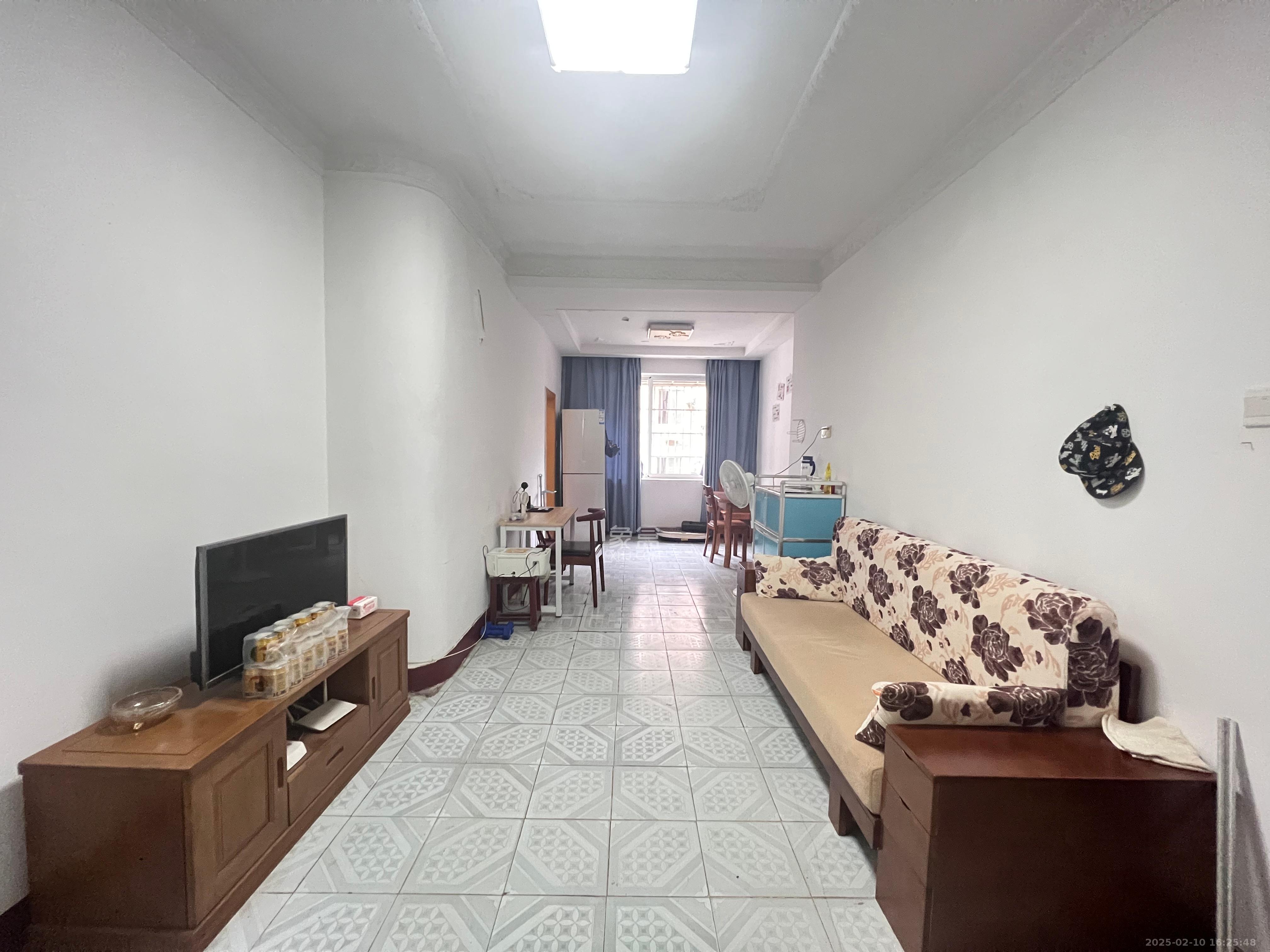 砂子塘社区 3室2厅1卫 2200.0元/月 砂子塘社区 3室2厅1卫 2200.0元/月室内图