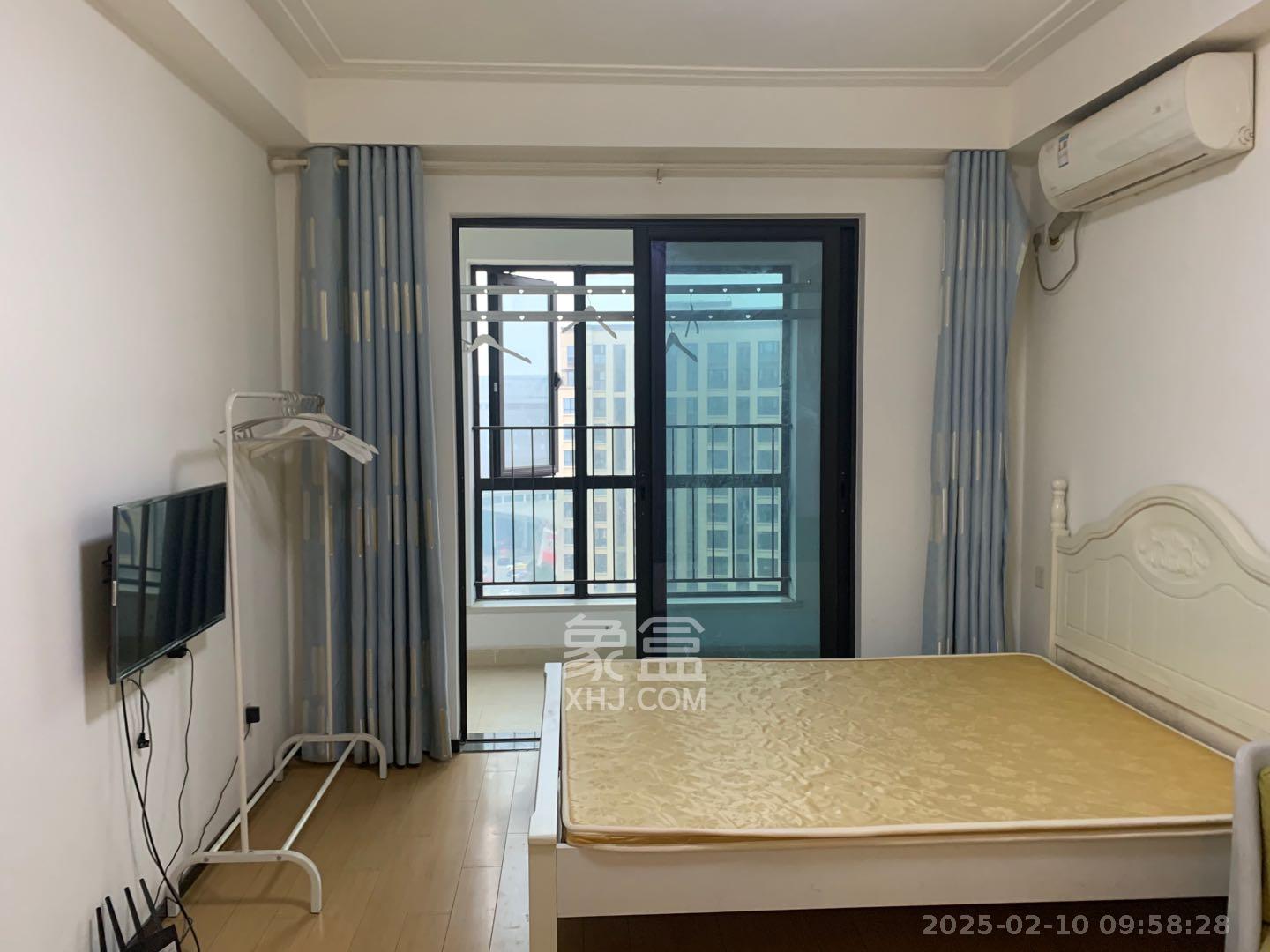 中海新城熙岸(中信新城五期)  1室0厅0卫    1300.0元/月 中海新城熙岸(中信新城五期)  1室0厅0卫    1300.0元/月