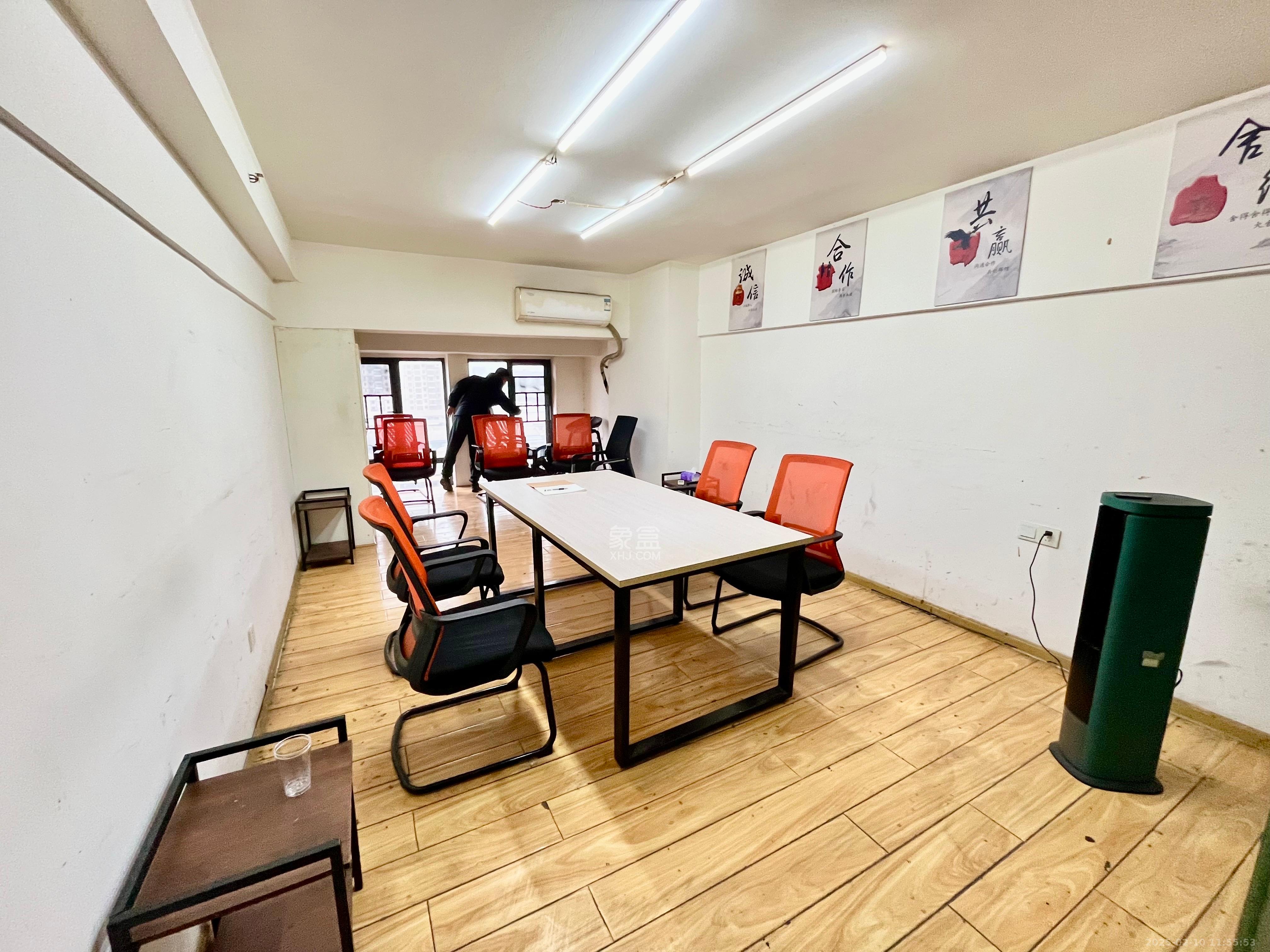 长城万富汇  2室1厅1卫    2600.0元/月室内图