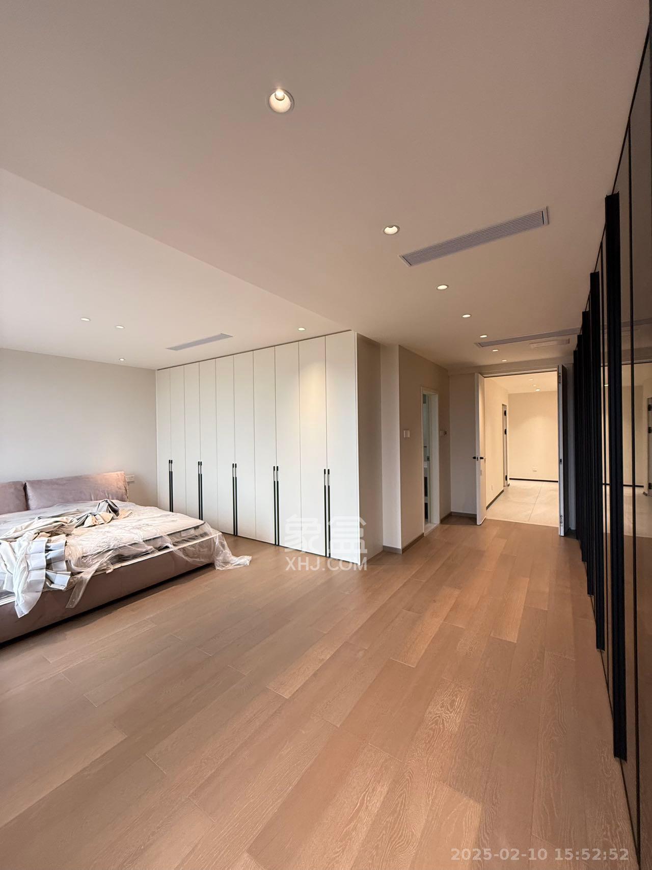 致地龙煕台 4室2厅3卫 18000.0元/月 致地龙煕台 4室2厅3卫 18000.0元/月室内图