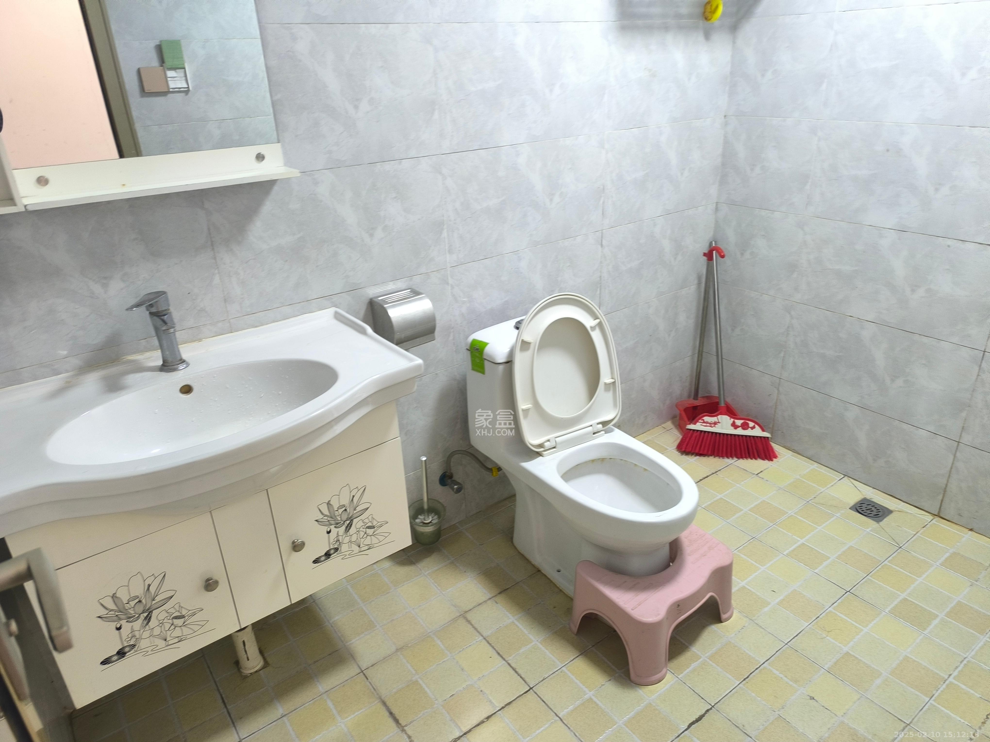 怡海星城 1室1厅1卫 900.0元/月 怡海星城 1室1厅1卫 900.0元/月室内图