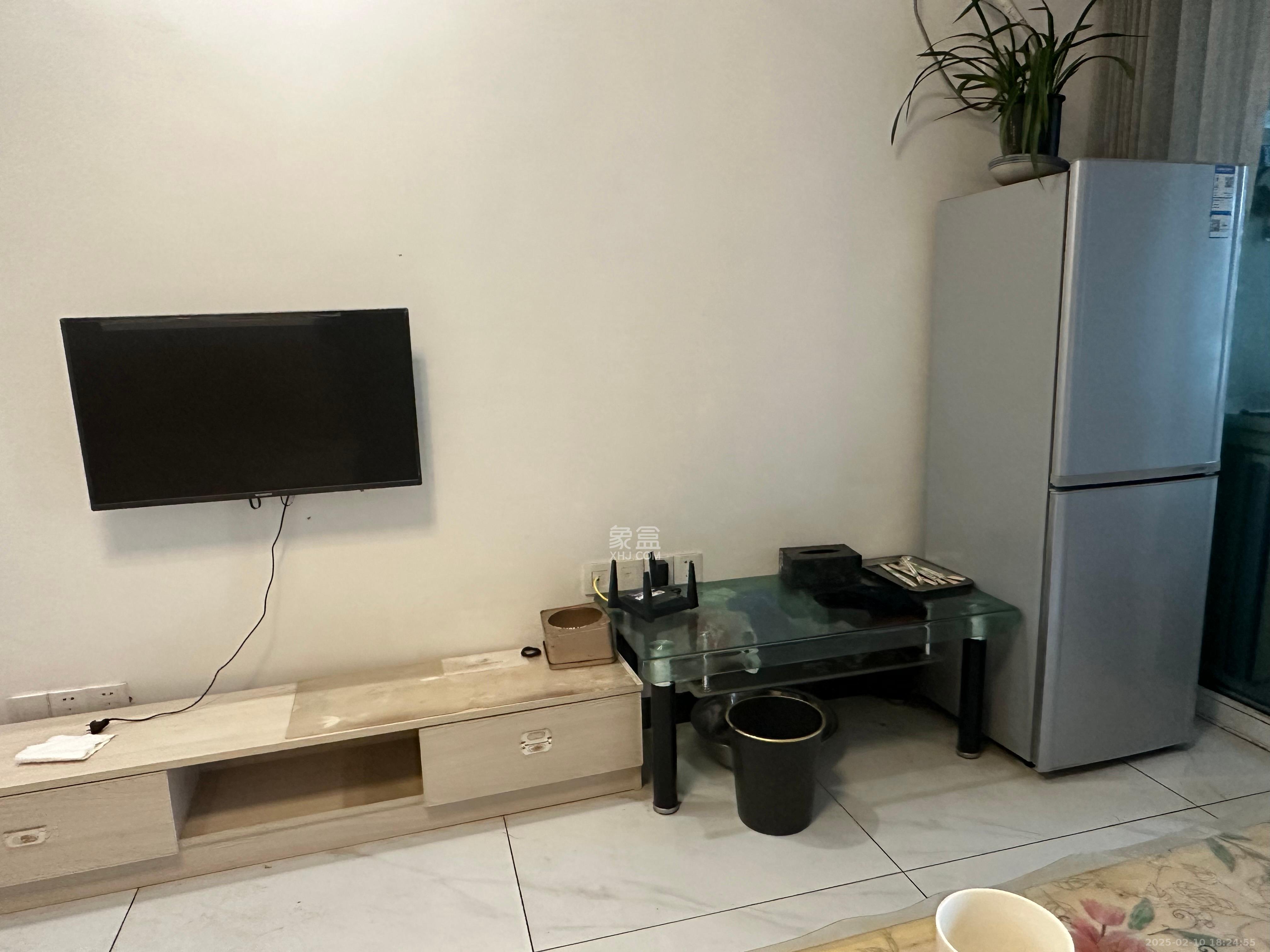 丰园城(鄱阳小区二期) 1室1厅1卫 1300.00元/月 丰园城(鄱阳小区二期) 1室1厅1卫 1300.00元/月室内图