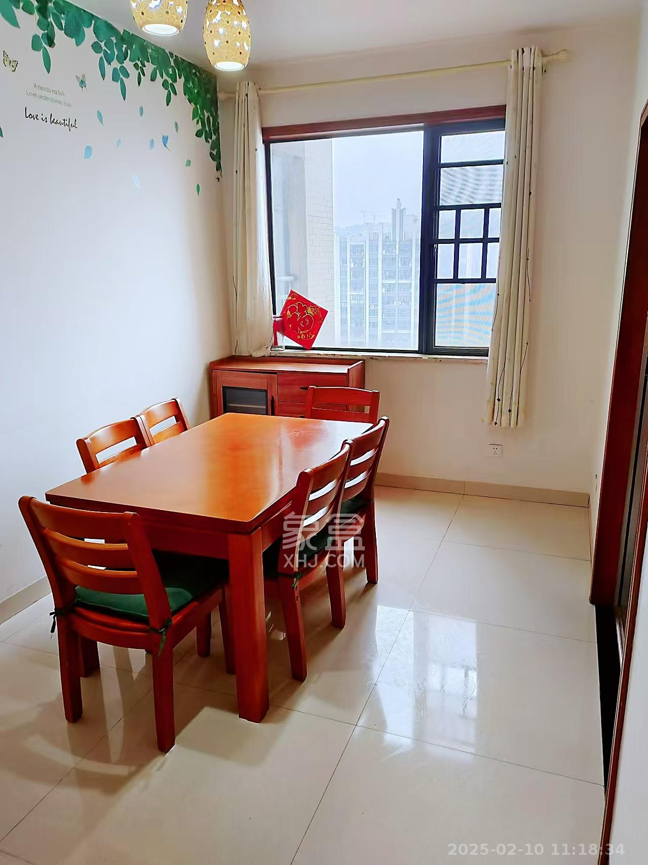 中建麓山和苑  3室2厅1卫   1750.00元/月室内图