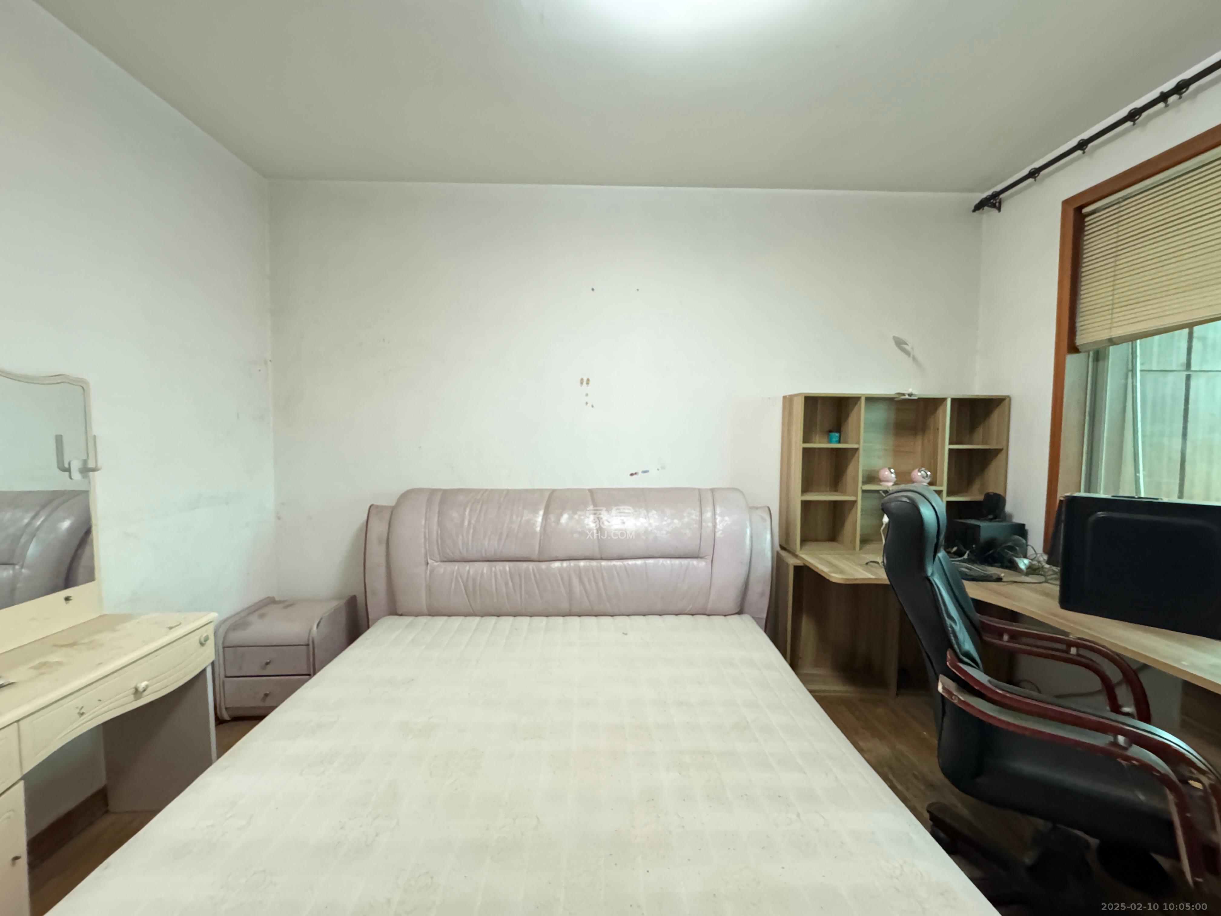 中南汽车世界 2室2厅1卫 1400.0元/月 中南汽车世界 2室2厅1卫 1400.0元/月室内图