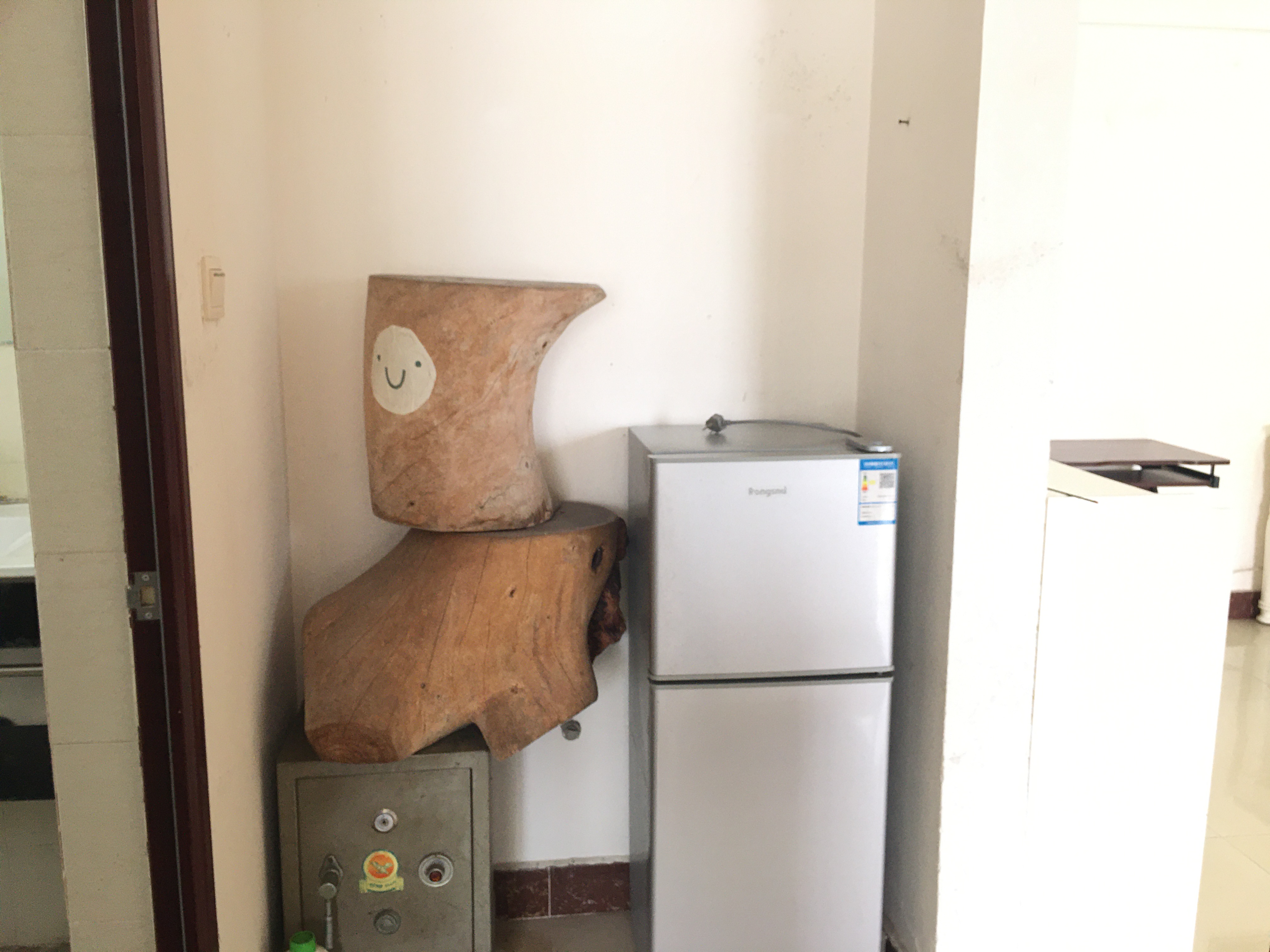 夏瑶花苑 2室2厅1卫 2600.0元/月 夏瑶花苑 2室2厅1卫 2600.0元/月室内图