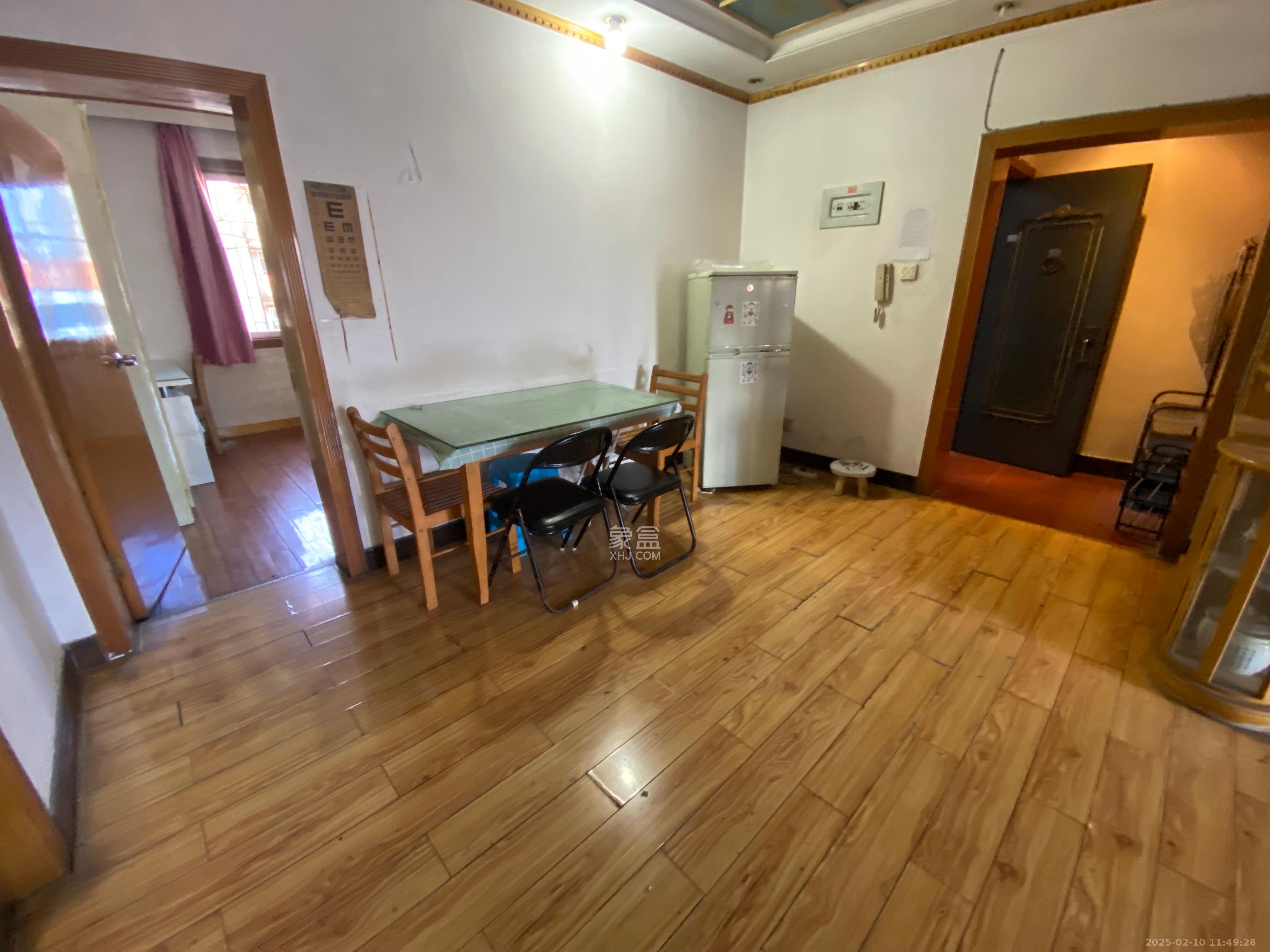 天心游路散盘 3室2厅1卫 2000.0元/月 天心游路散盘 3室2厅1卫 2000.0元/月室内图