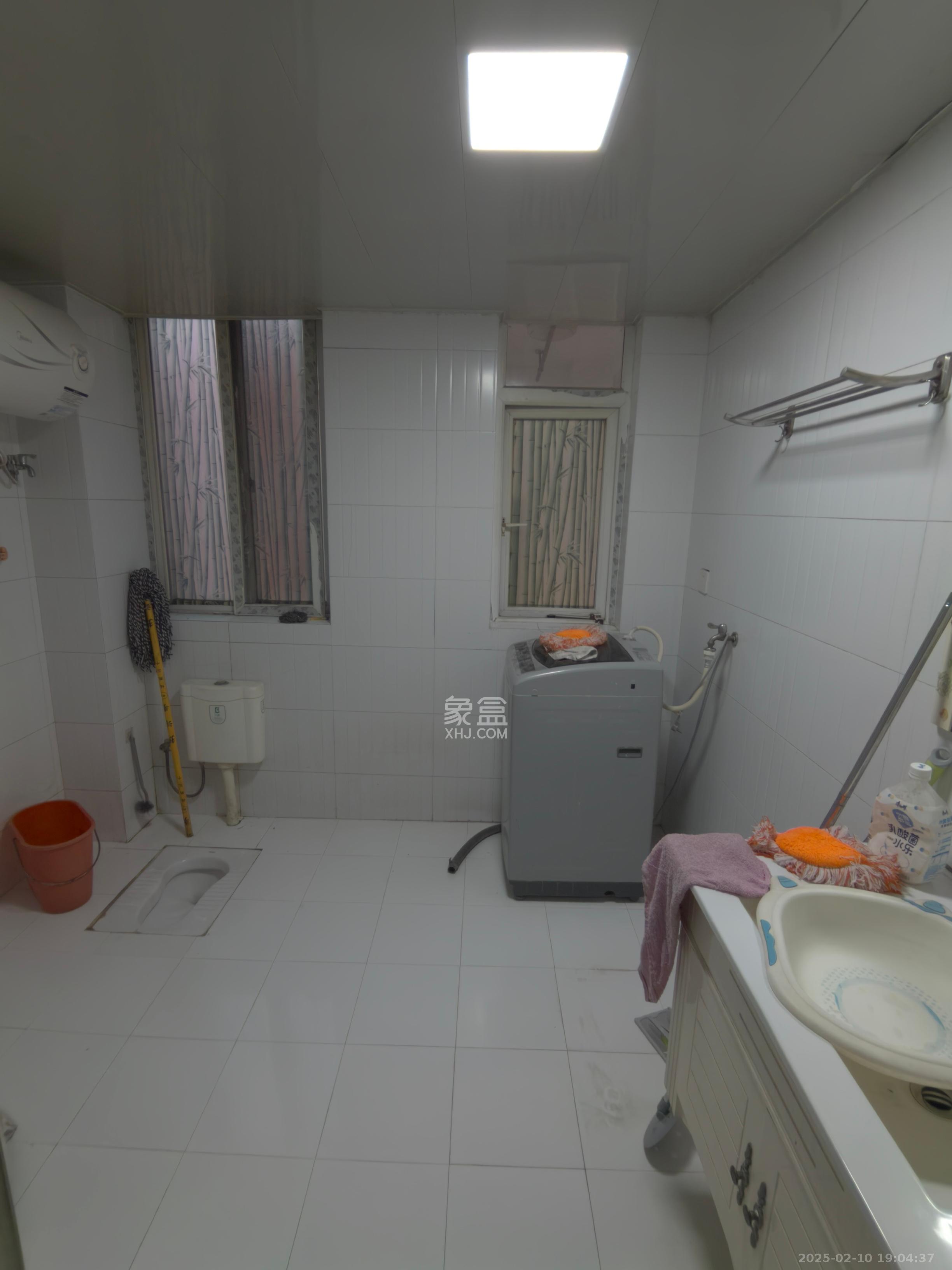 晟通城  3室2厅1卫   1500.00元/月室内图
