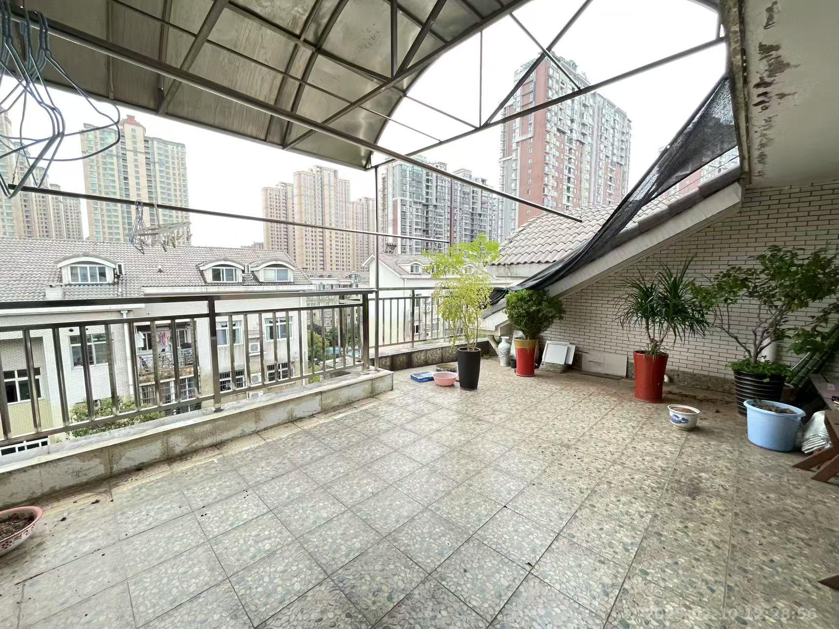 珠江丽园 4室2厅2卫 1800.0元/月 珠江丽园 4室2厅2卫 1800.0元/月室内图