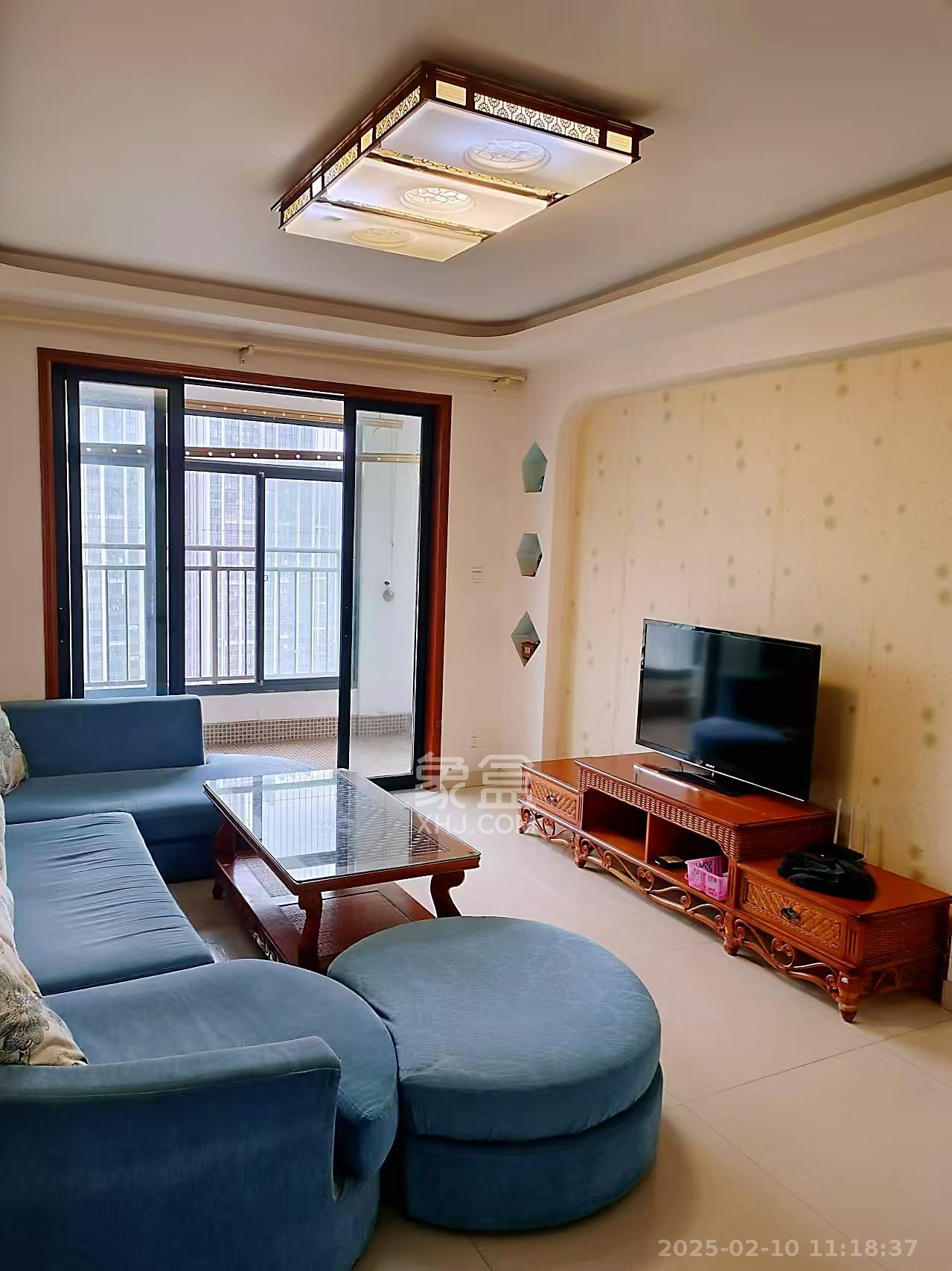 中建麓山和苑  3室2厅1卫   1750.00元/月室内图