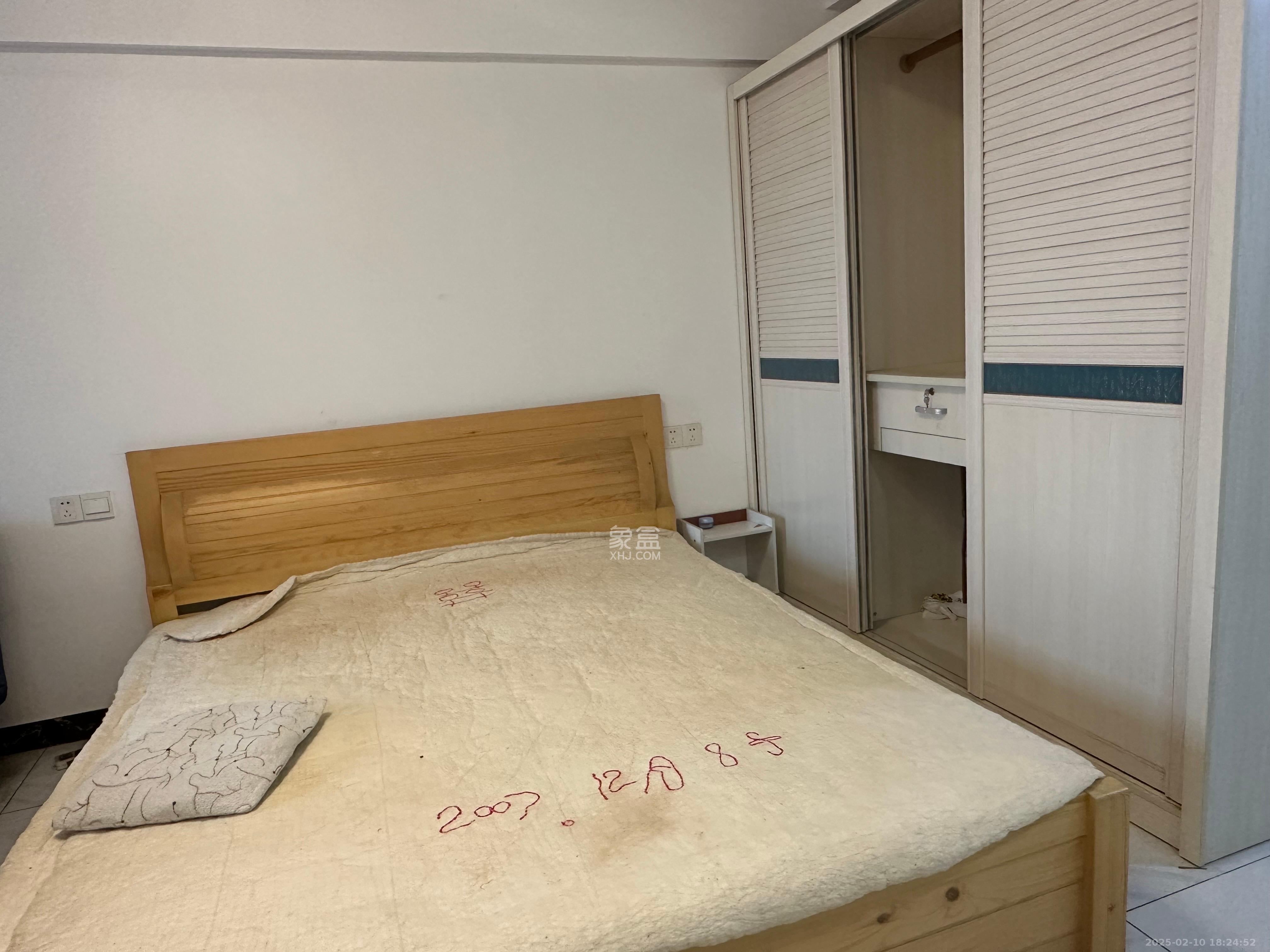 丰园城(鄱阳小区二期) 1室1厅1卫 1300.00元/月 丰园城(鄱阳小区二期) 1室1厅1卫 1300.00元/月室内图