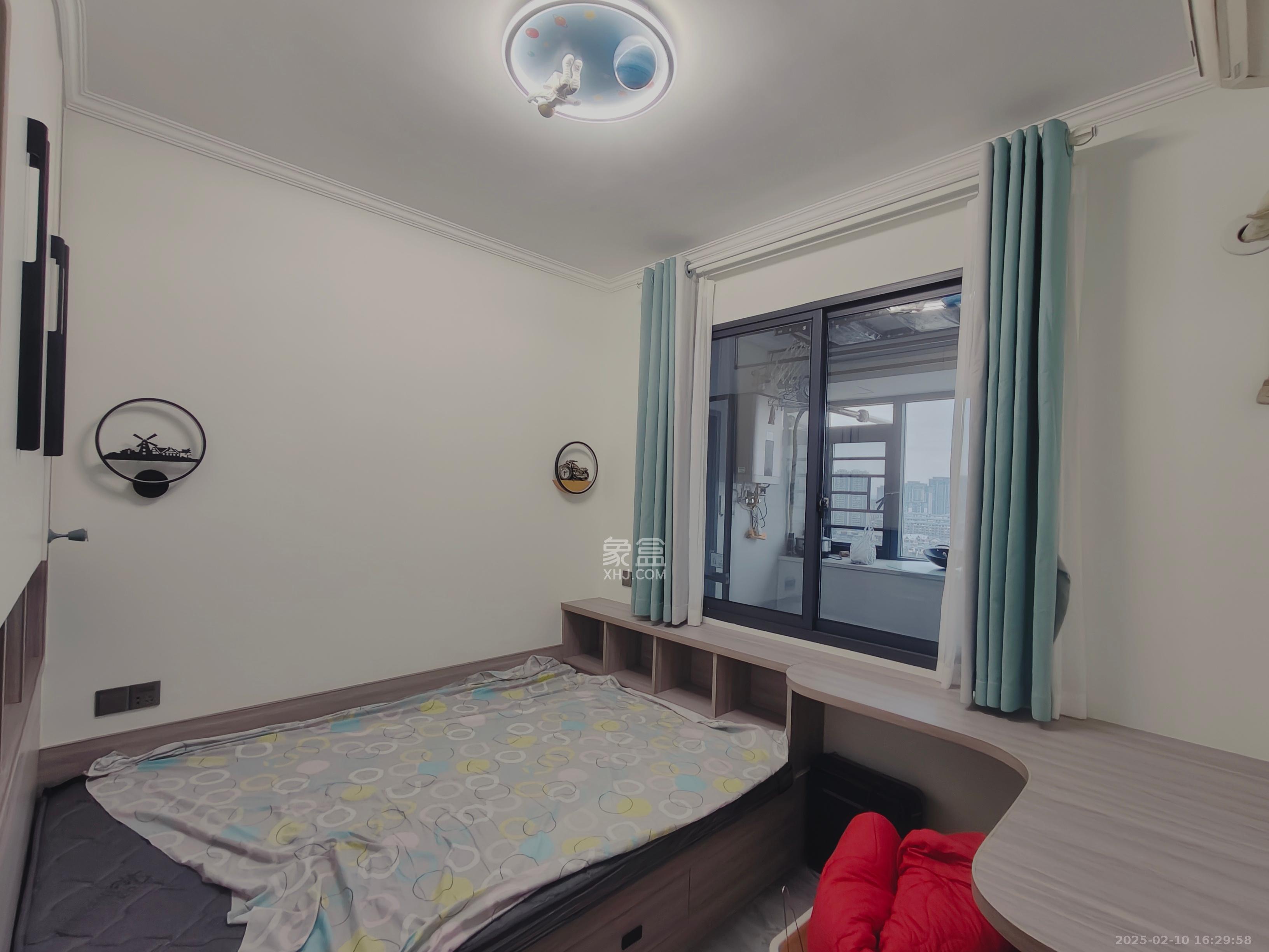 华城城市广场  3室2厅2卫    1800.0元/月 华城城市广场  3室2厅2卫    1800.0元/月室内图