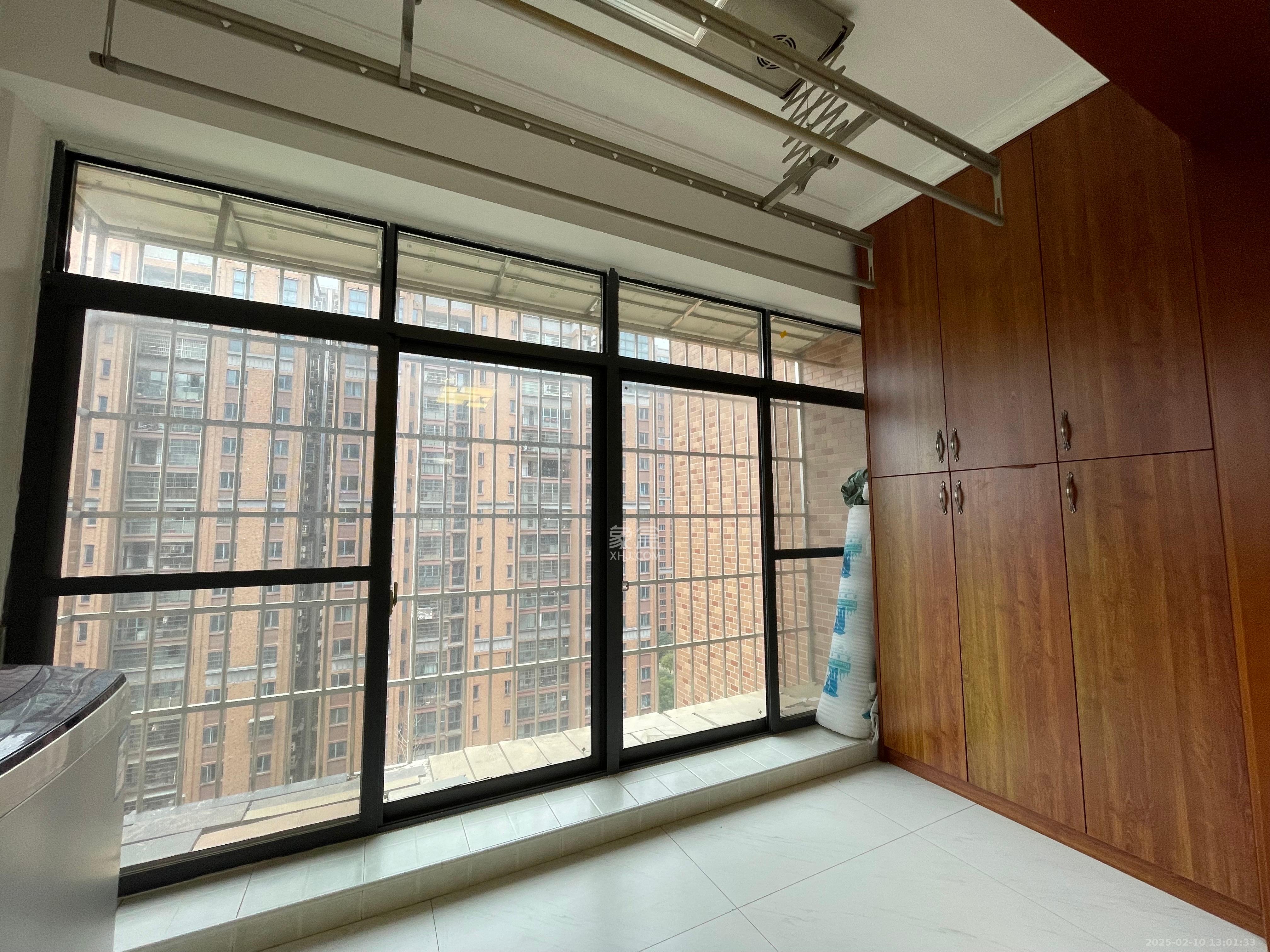 东业上城嘉苑(晟悦国际)  2室1厅1卫    1900.0元/月 东业上城嘉苑(晟悦国际)  2室1厅1卫    1900.0元/月室内图