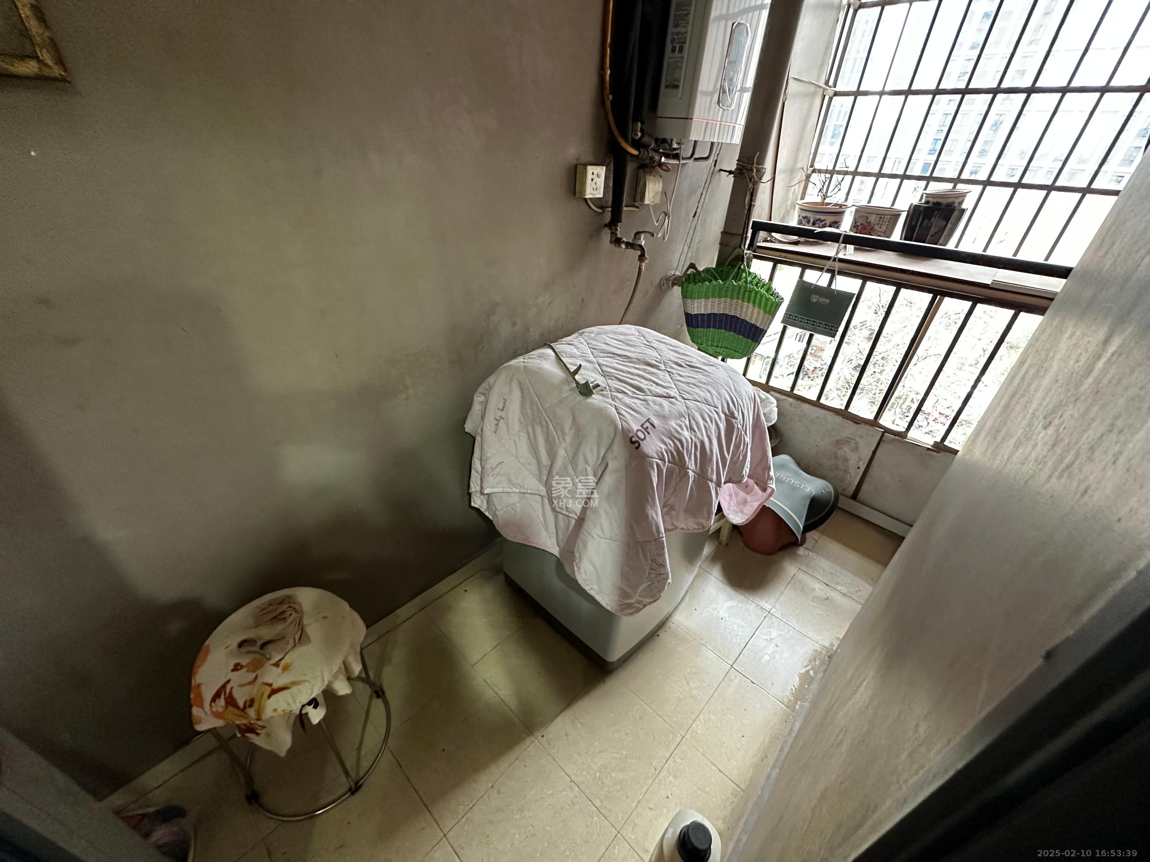 盛世美居荷园 3室2厅2卫 3100.0元/月 盛世美居荷园 3室2厅2卫 3100.0元/月室内图