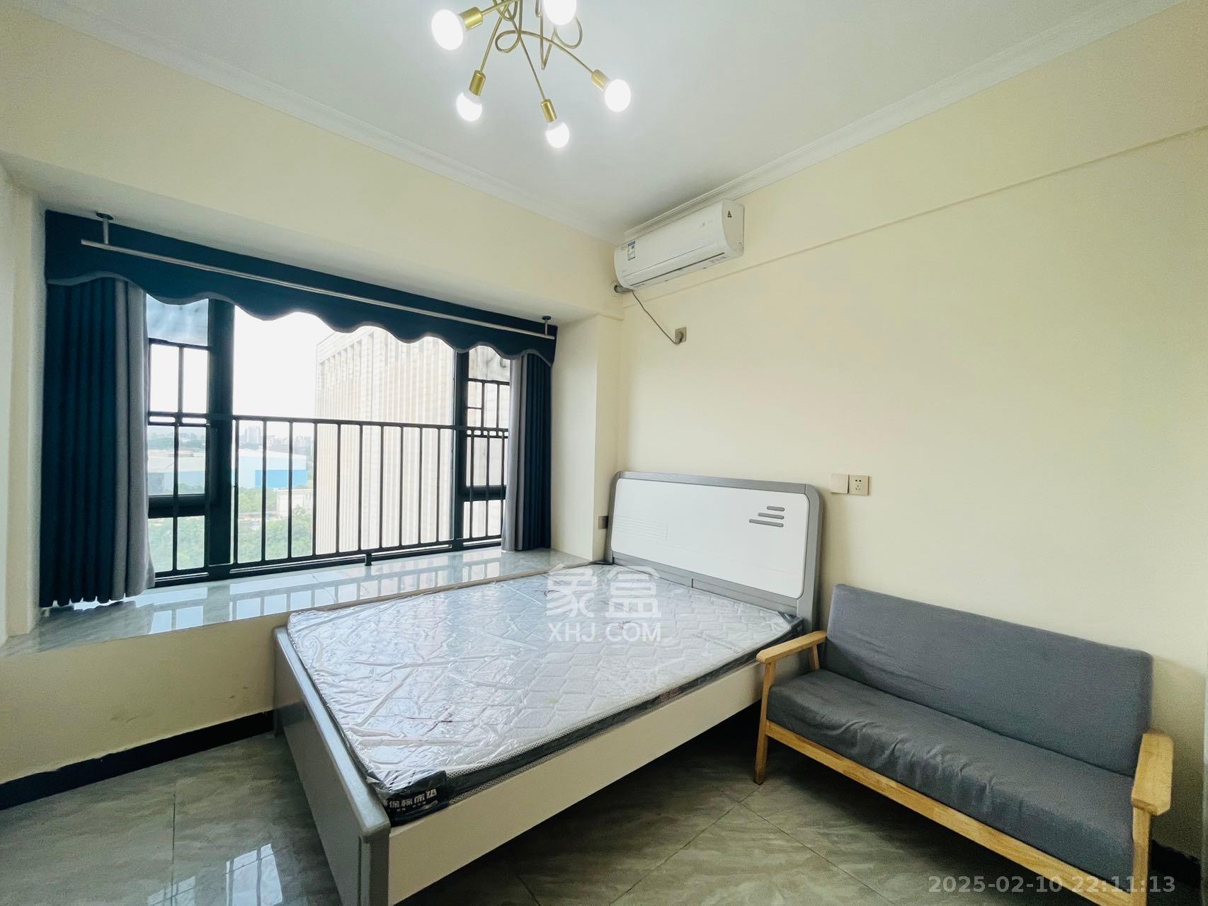 龙湖湘江星座（祺鑫星座公寓）  1室1厅1卫    1300.0元/月