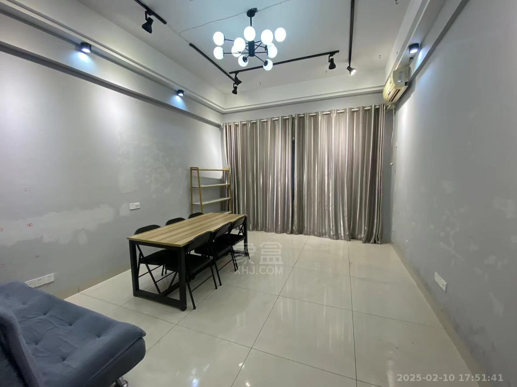 流金岁月-华晨国际 1室1厅1卫 1400.0元/月 流金岁月-华晨国际 1室1厅1卫 1400.0元/月室内图